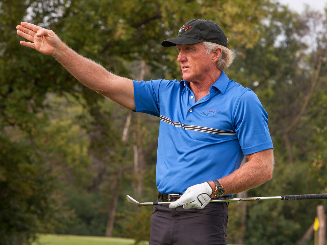 Golf Legend Greg Norman Cheerful About Near Amputation By Chainsaw Cbs News 