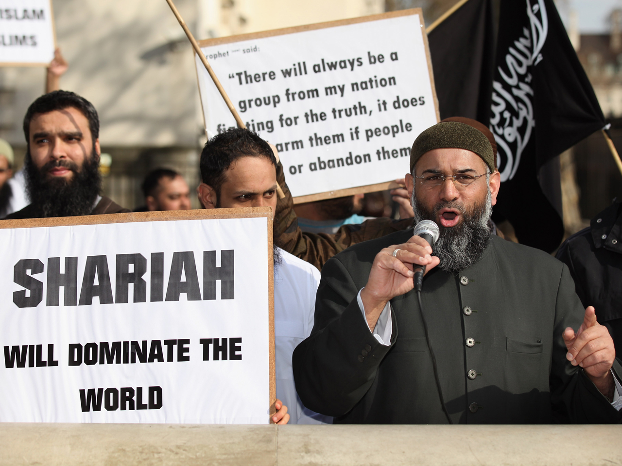 Anjem Choudary Islamic Extremist Preacher Of London Guilty Of Inviting Support For Isis In 