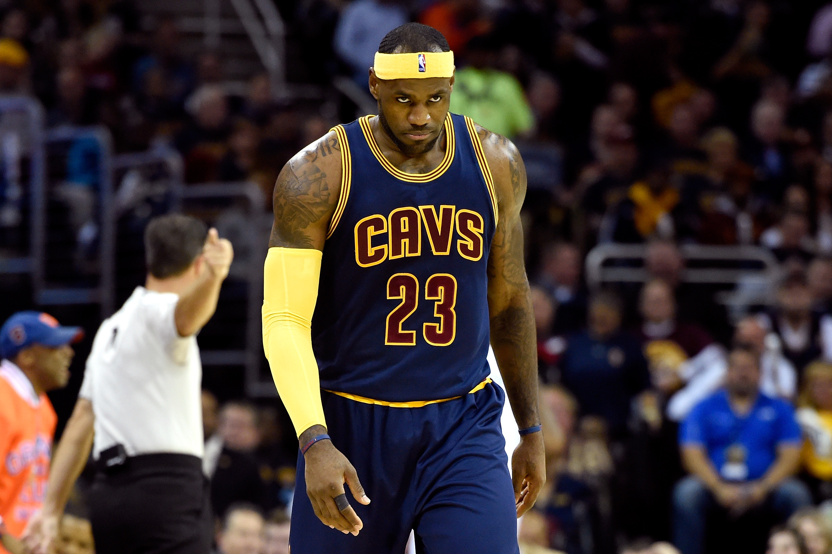 lebron james returns to cleveland