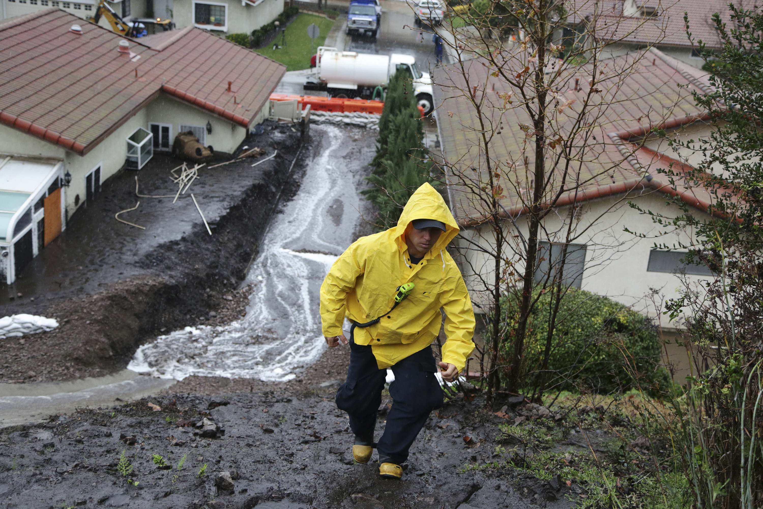 Heavy rain in California prompts mudslide fears, evacuations CBS News
