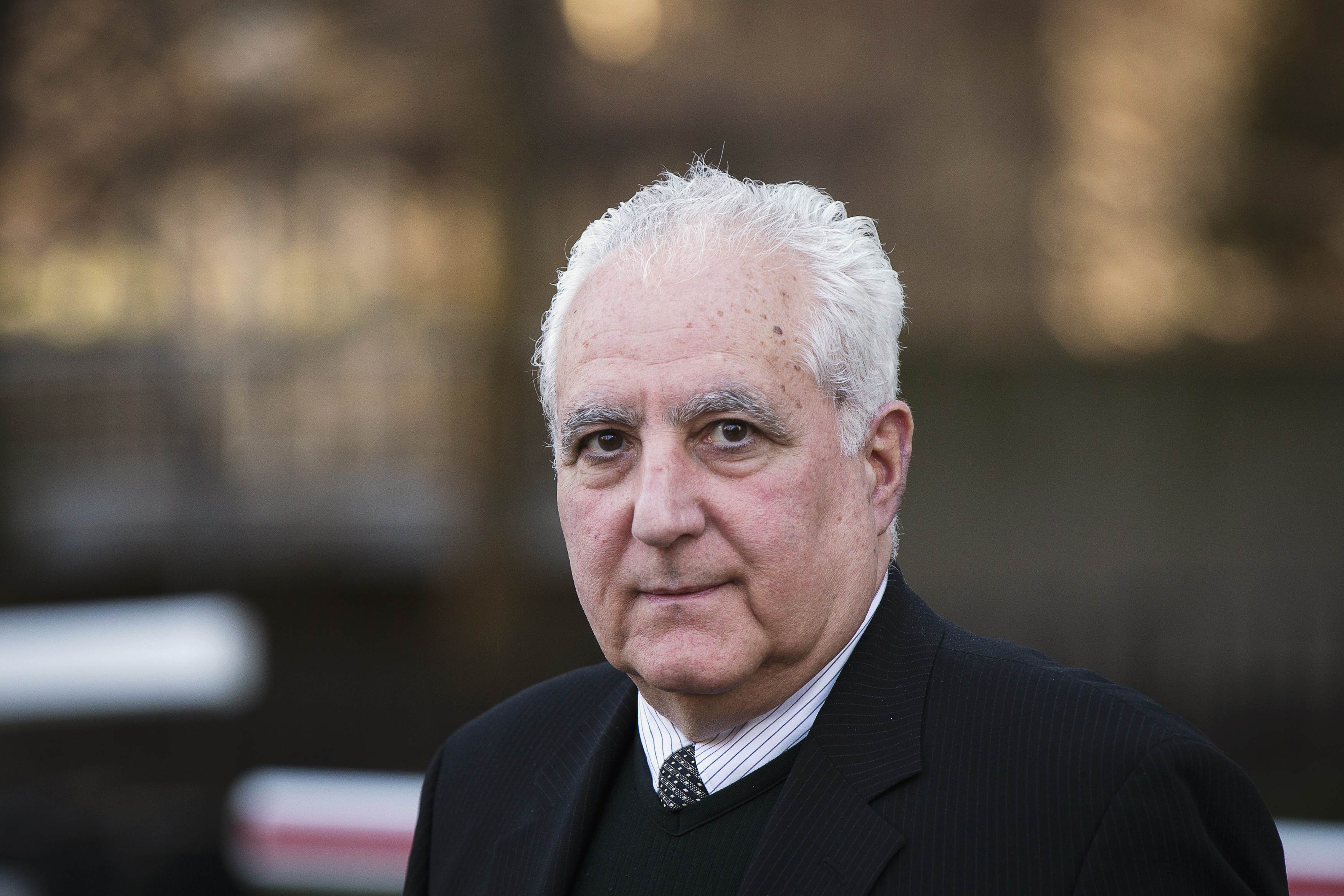 Former Madoff executive gets 10 years in prison - CBS News3500 x 2334