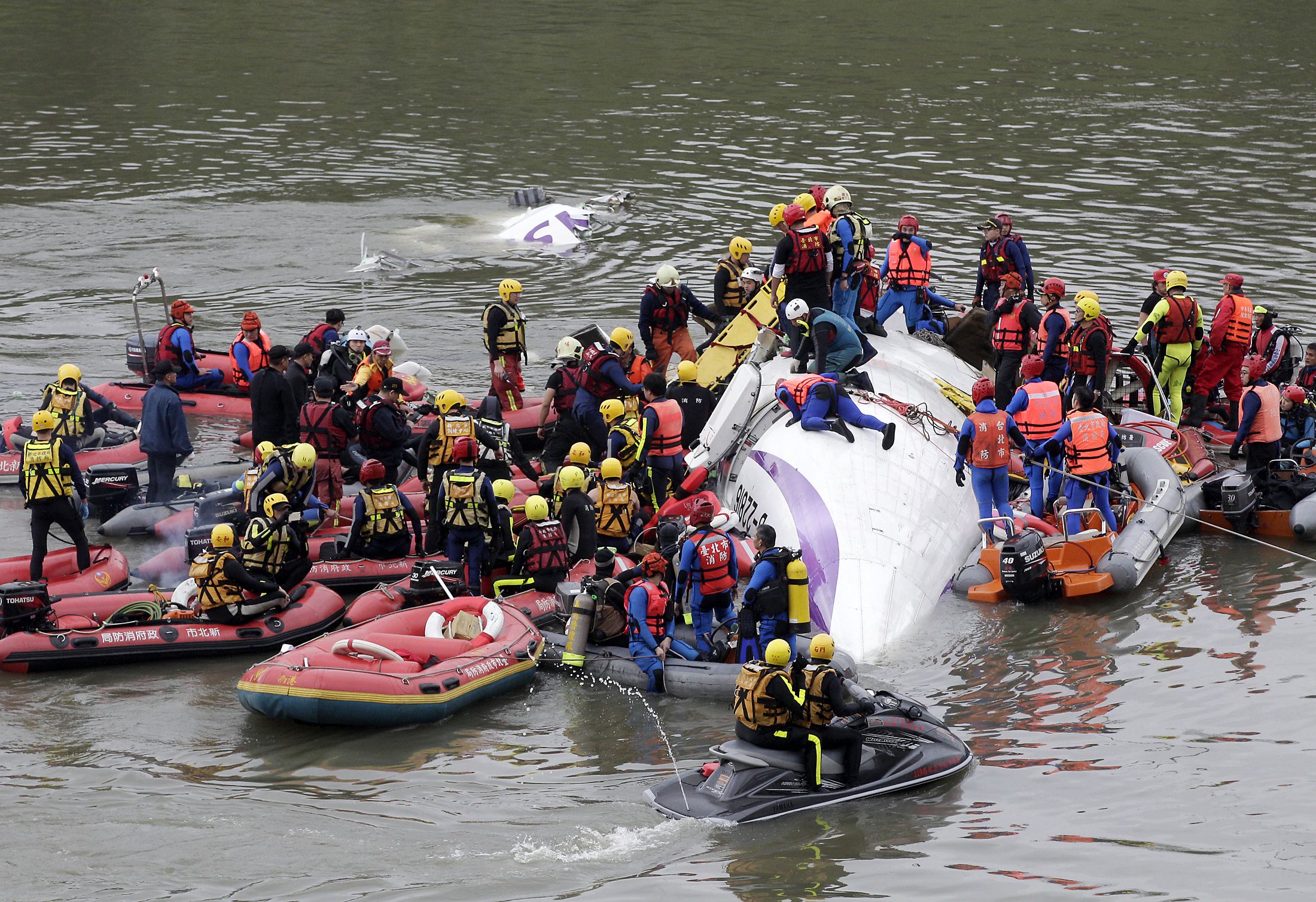 Transasia Flight Ge235 Has Crashed In Taiwan Vox