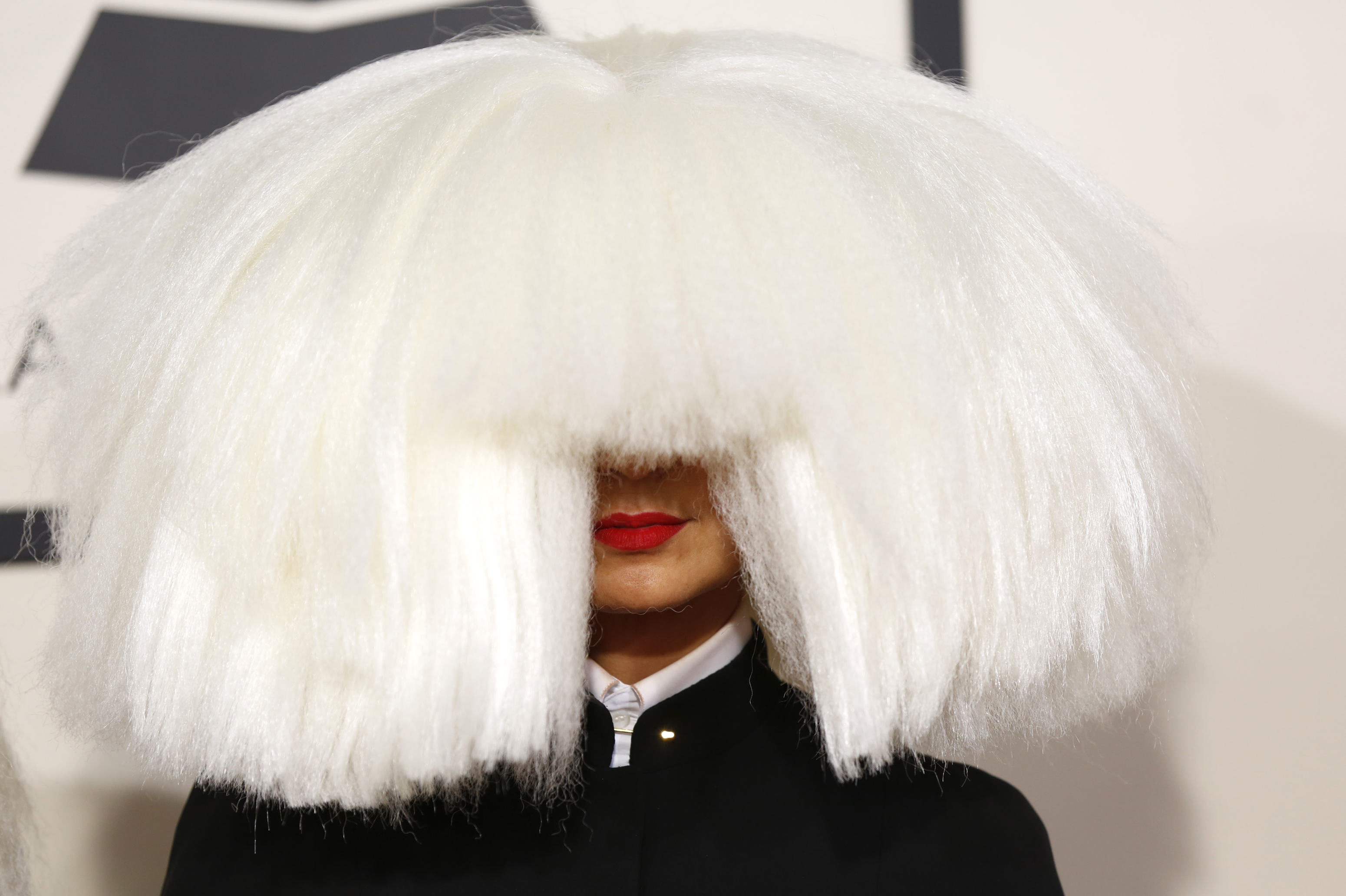 Sia surprises "Survivor" finalist with 100,000 prize for being an