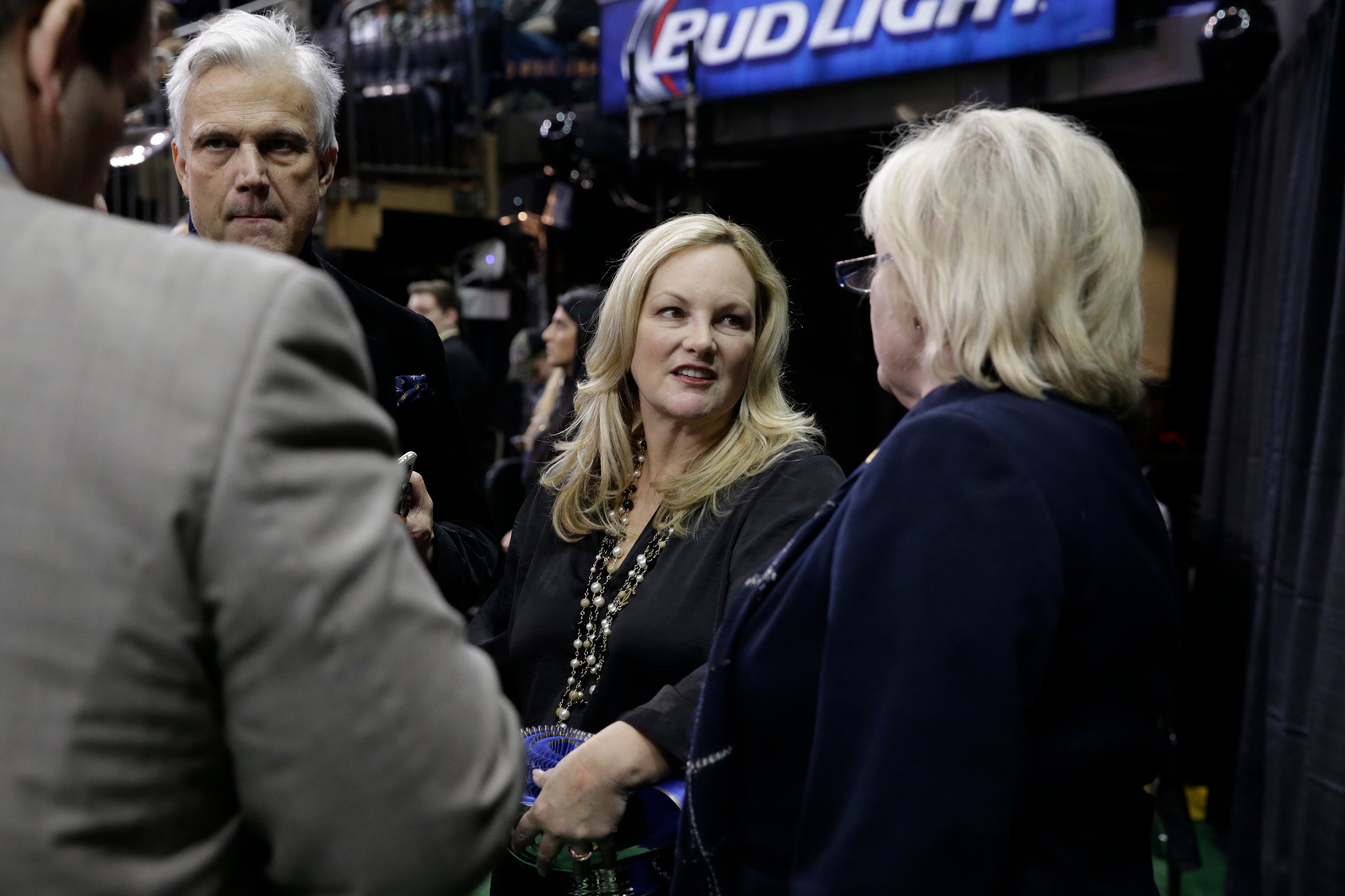 Patty Hearst's dog wins its group at the Westminster Kennel Club show CBS News