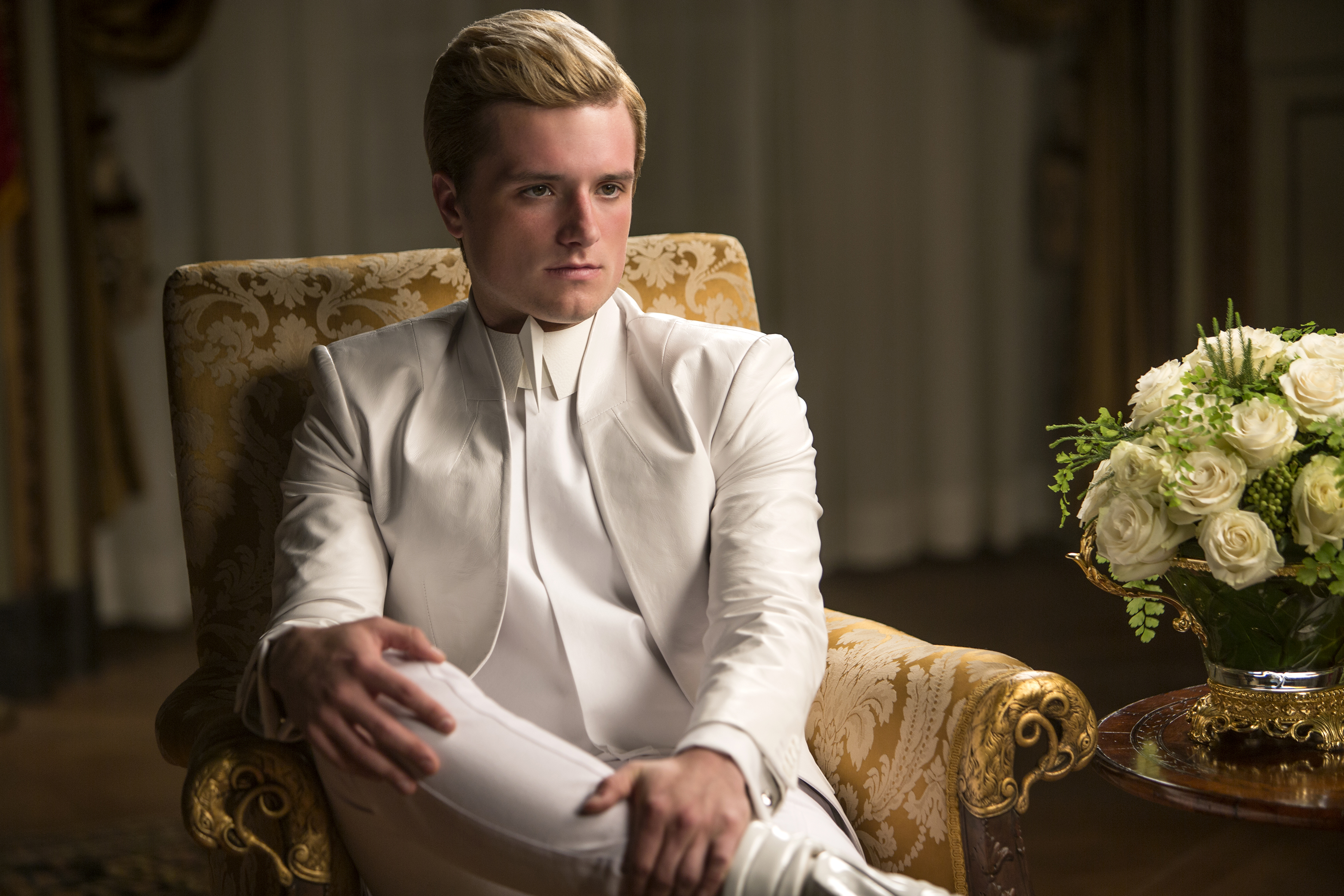 watch-deleted-scenes-from-the-hunger-games-mockingjay-part-1-cbs