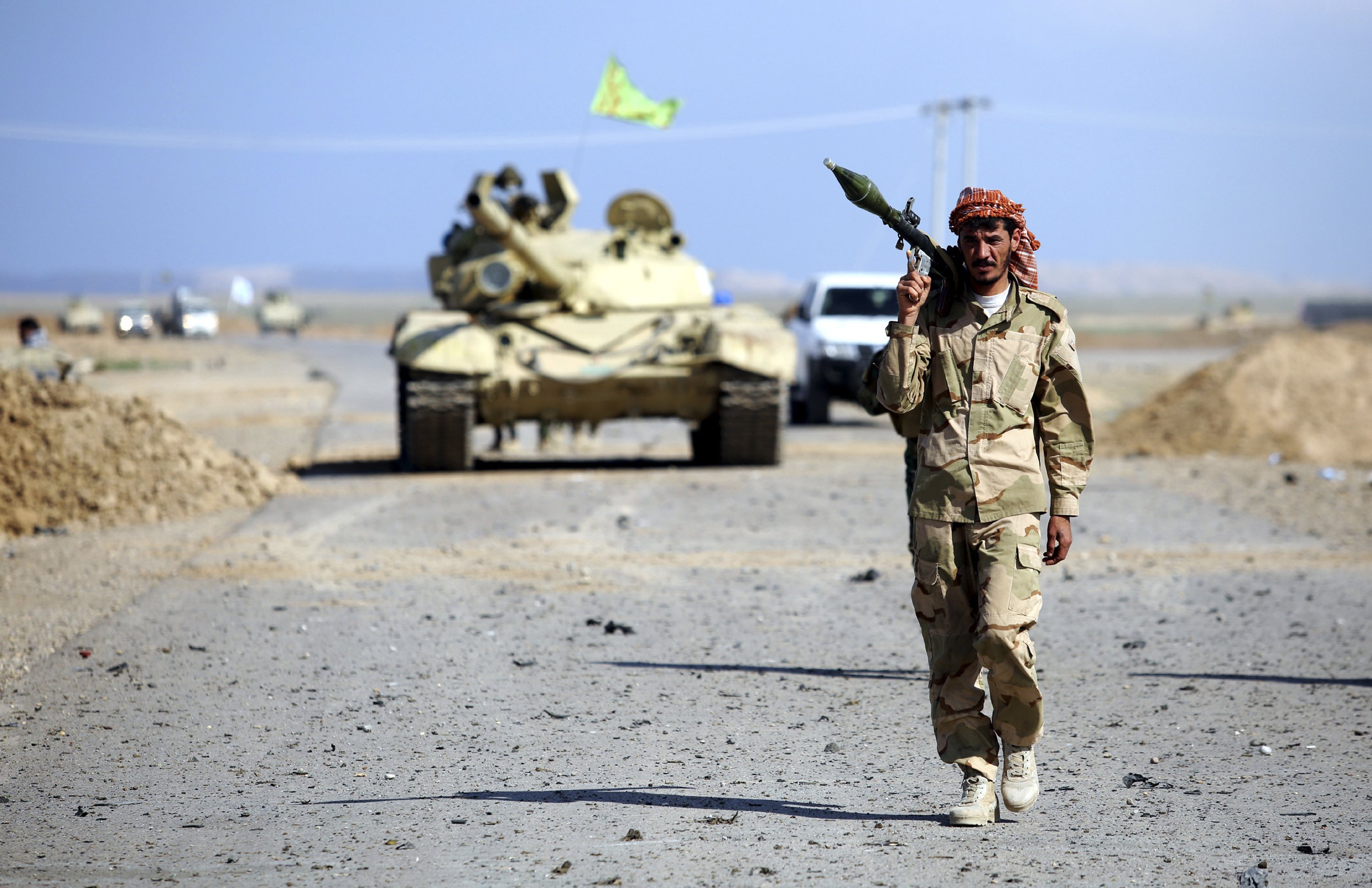 Iraq Iran Forces Push On Toward Isis Held Tikrit Cbs News