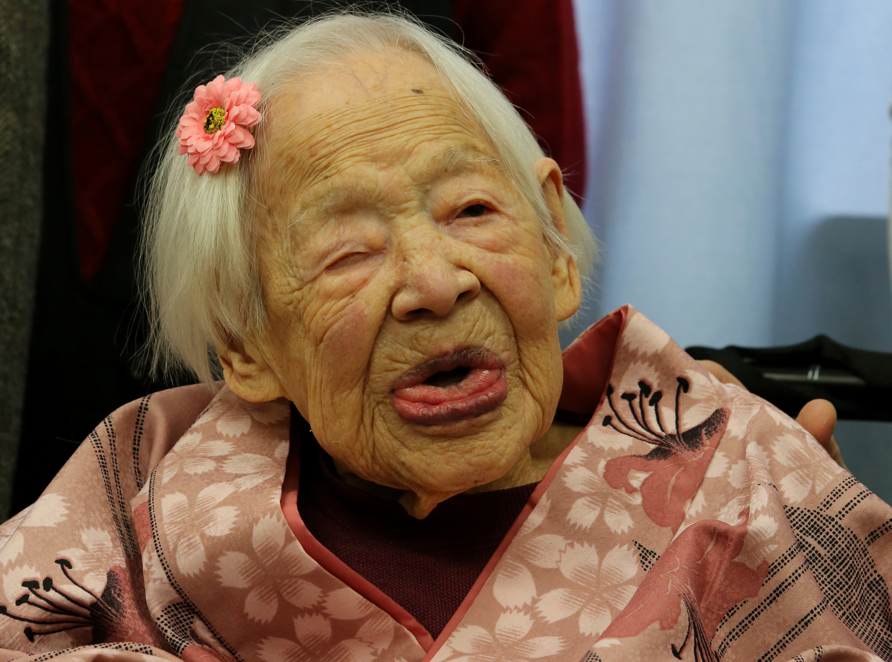 Бабушки огромные большой. Японка Канэ Танака. Канэ Танака 2020. Канэ Танака 117 лет.