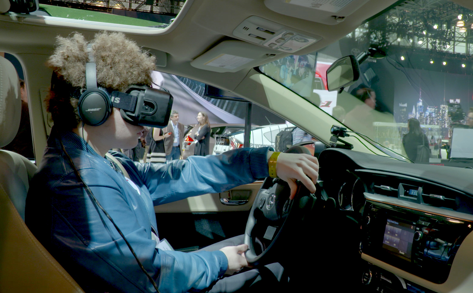 Vr драйвера. Виртуальное вождение. Виртуальная реальность машинки. Инструктор VR. Виртуальная реальность пилоты.