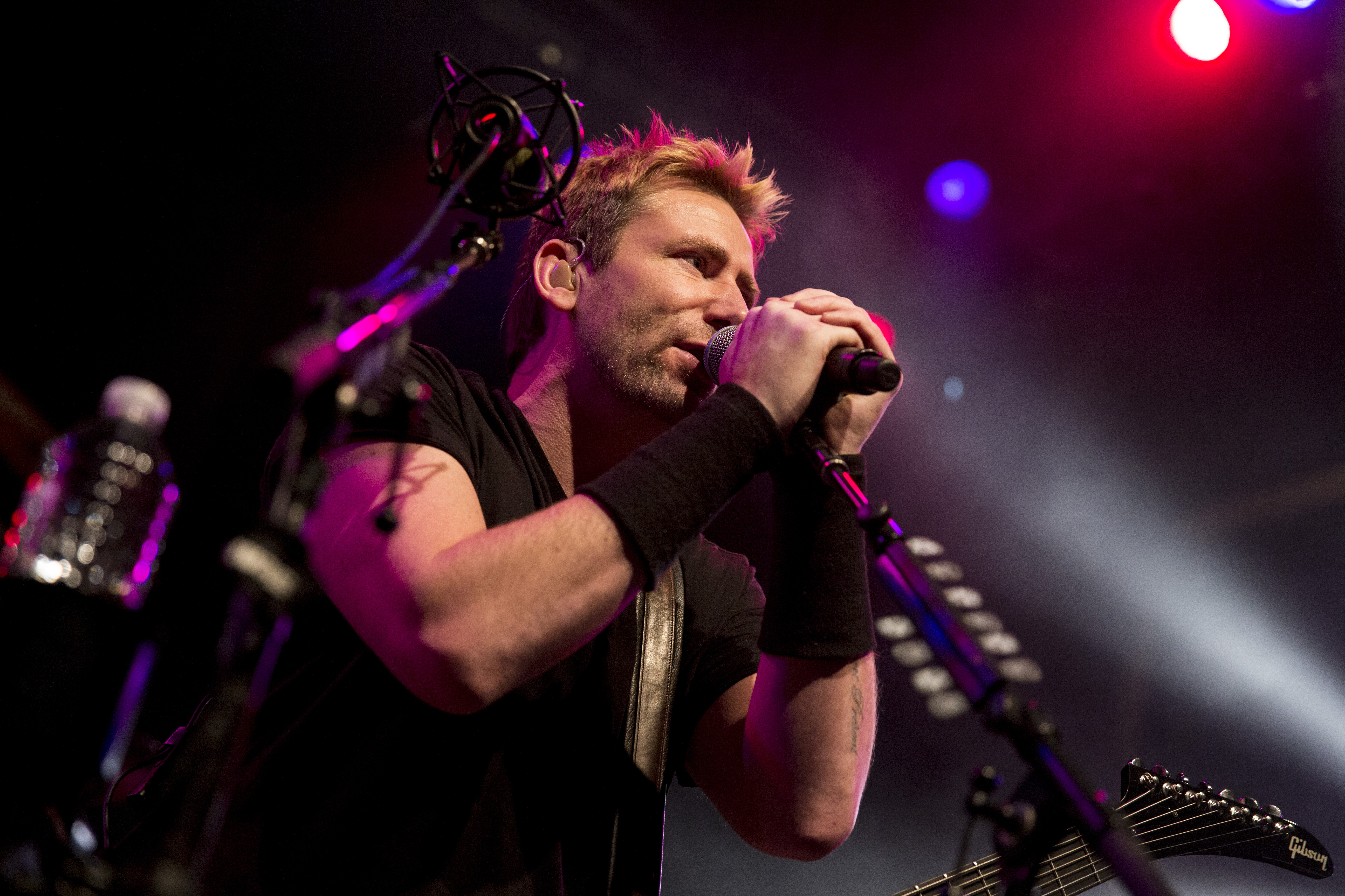 Nickelback singer Chad Kroeger on vocal rest, must undergo surgery ...