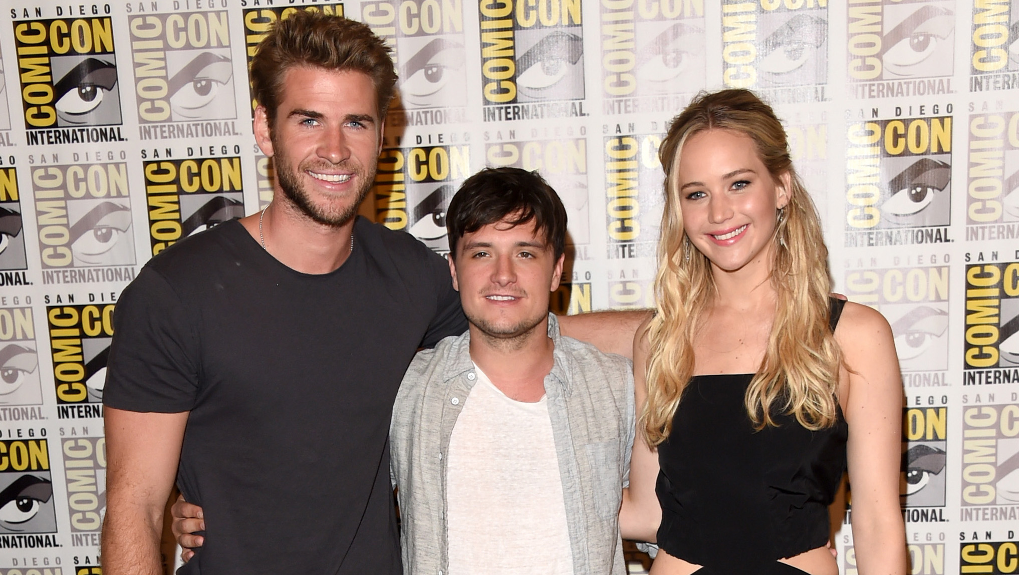 Jennifer Lawrence, "Hunger Games" cast unveil "Mockingjay Part 2