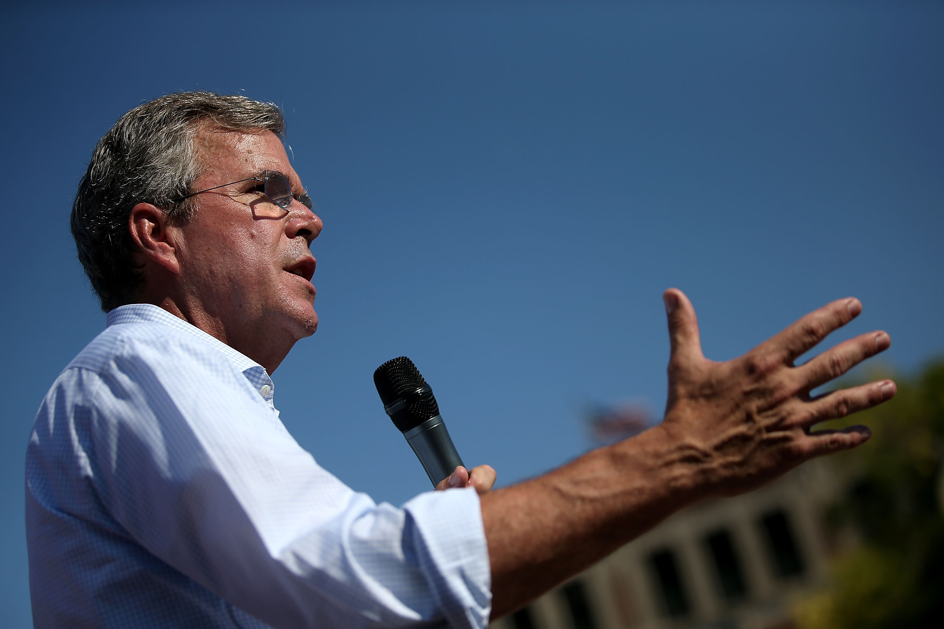 Jeb Bush Super Pac Denies Photoshop Mishap Claim Cbs News