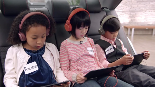 kids on electronics