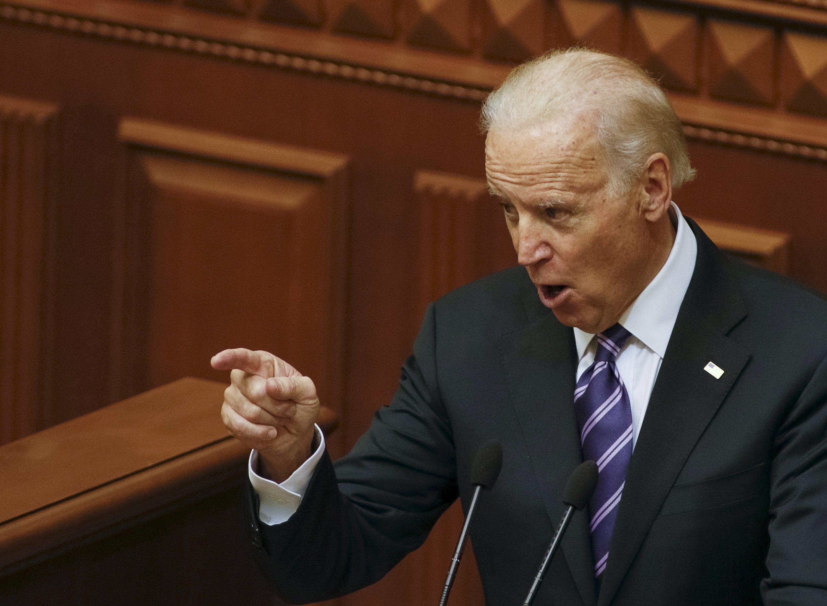 Biden Visits Ukraine With A Warning For Its Leaders - CBS News