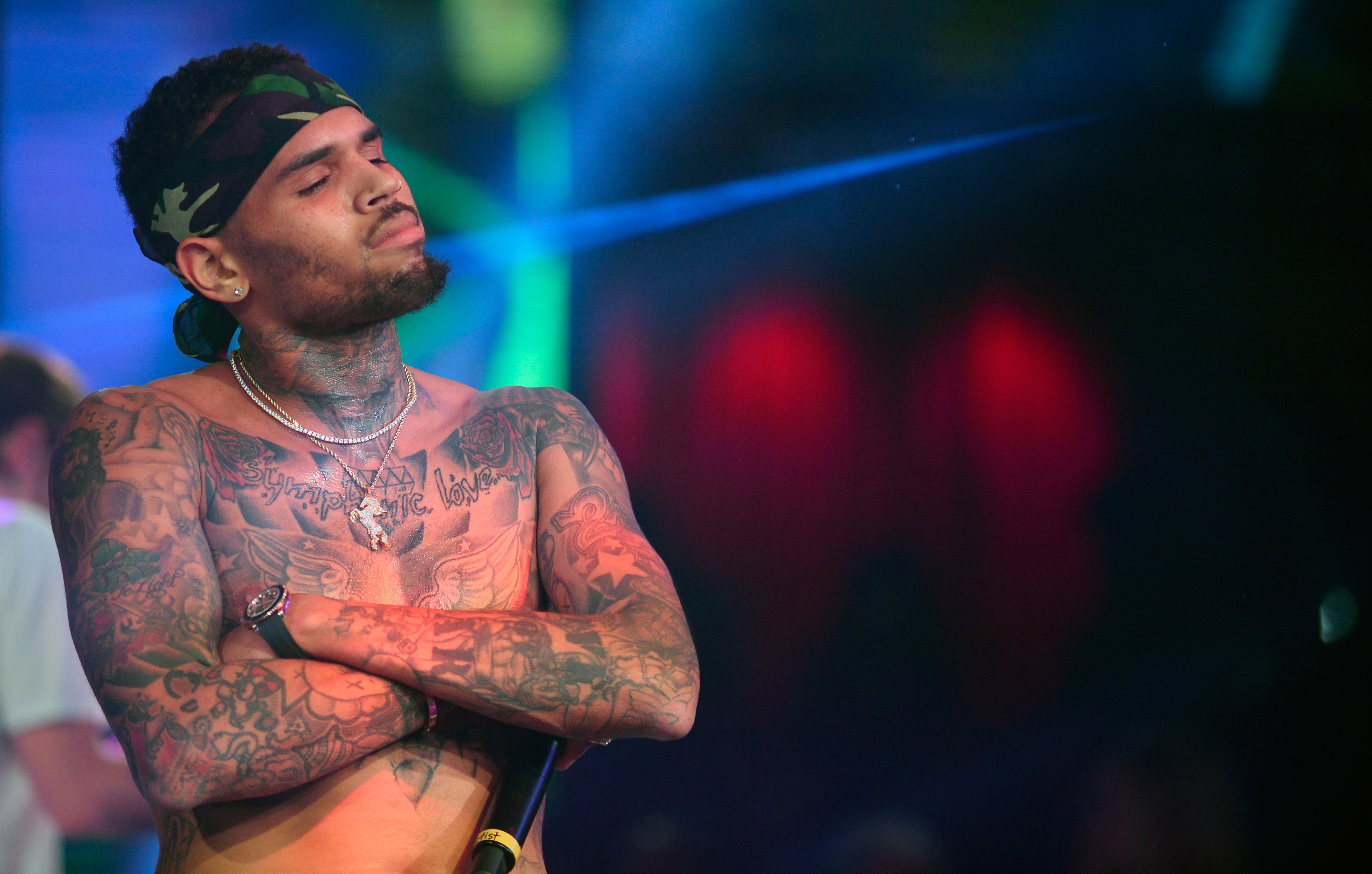 Chris Brown Refuses To Stand For National Anthem At