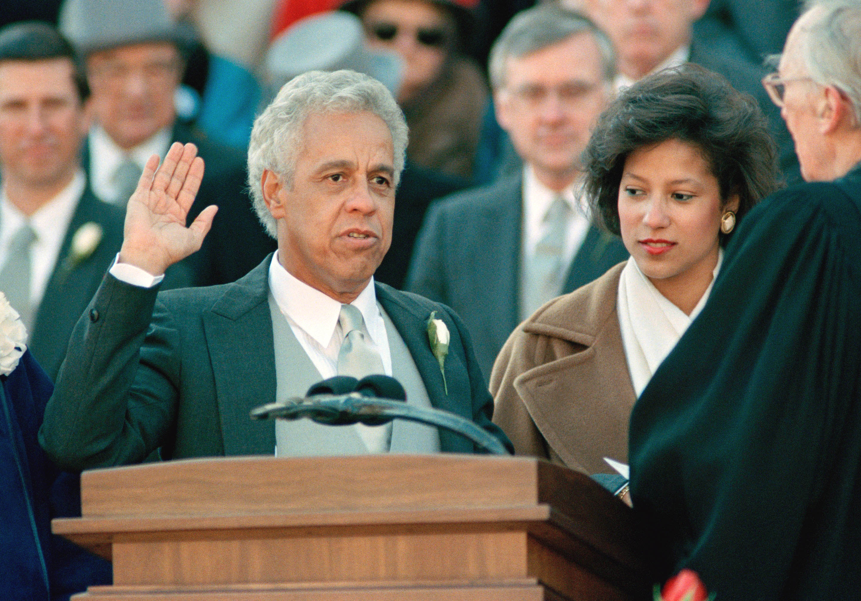 jan-13th-1990-first-elected-black-governor-in-u-s-takes-office