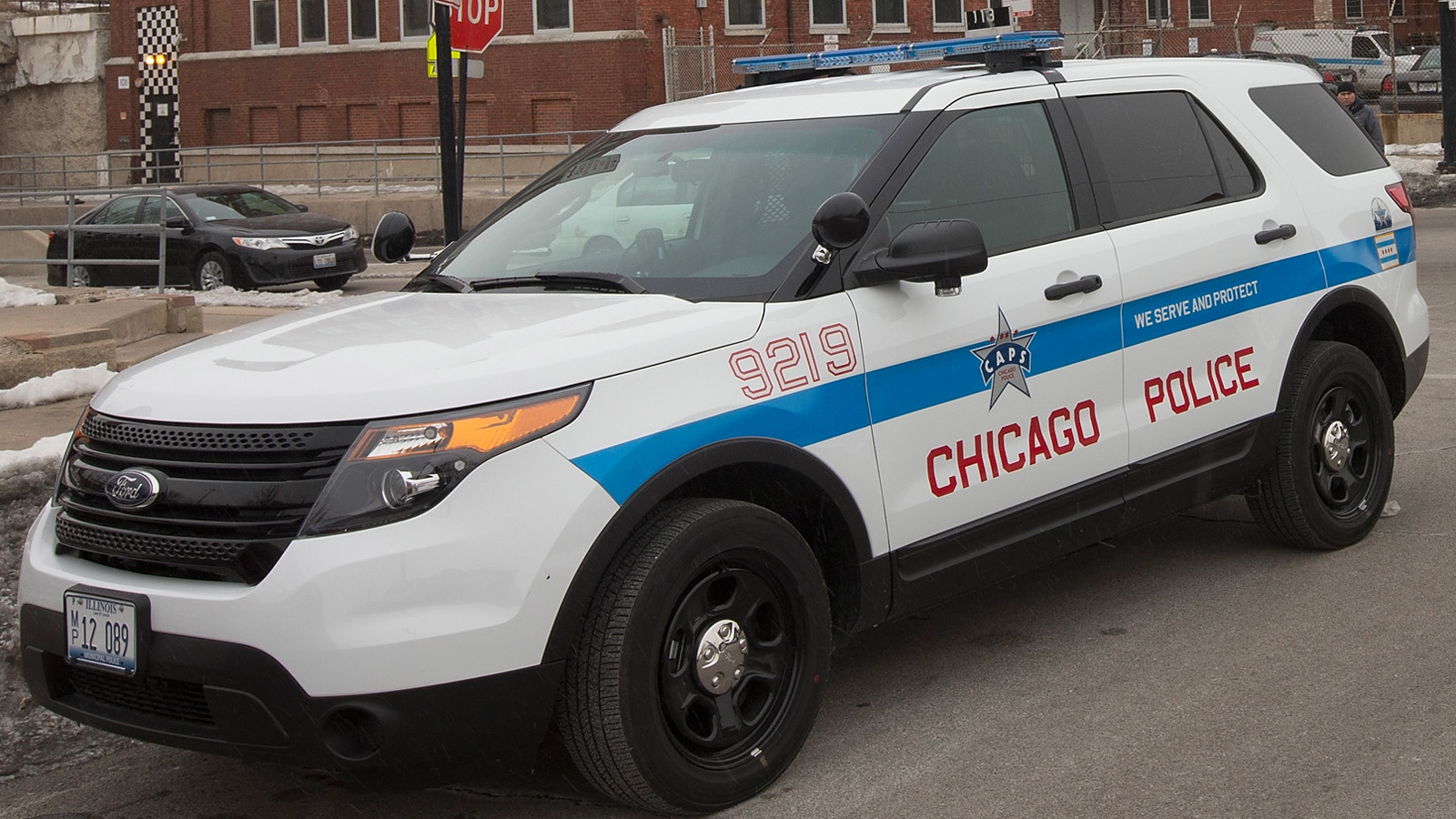 Report blasts Chicago PD's treatment of minorities CBS News