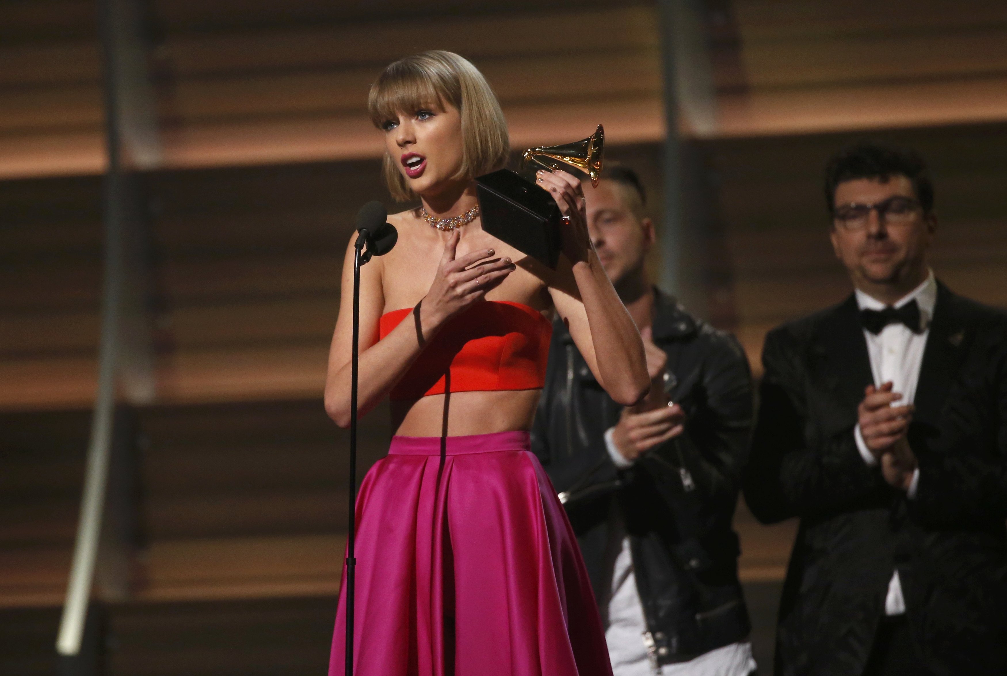 Grammys 2016 Taylor Swift strikes back at Kanye West in acceptance