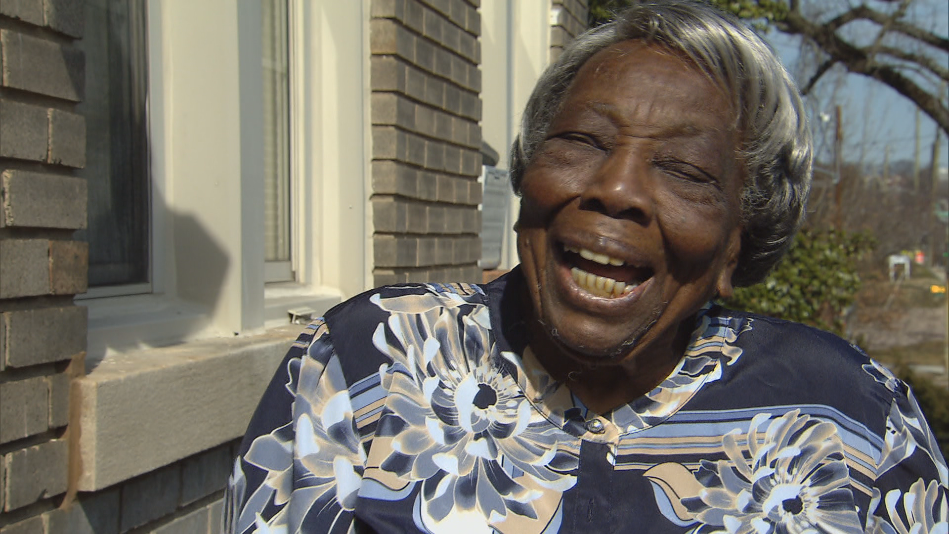 107 Year Old Woman Who Danced With Obamas Has Trouble Obtaining Photo Id Cbs News