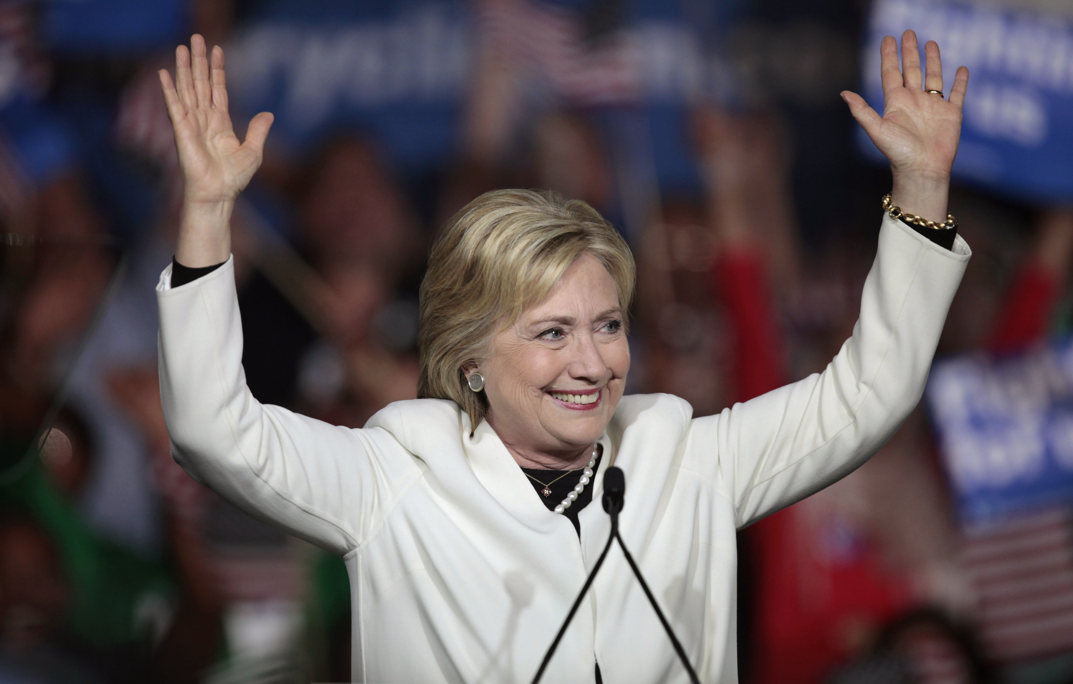 Super Tuesday Puts Hillary Clinton Firmly On Track For The Democratic Nomination Cbs News