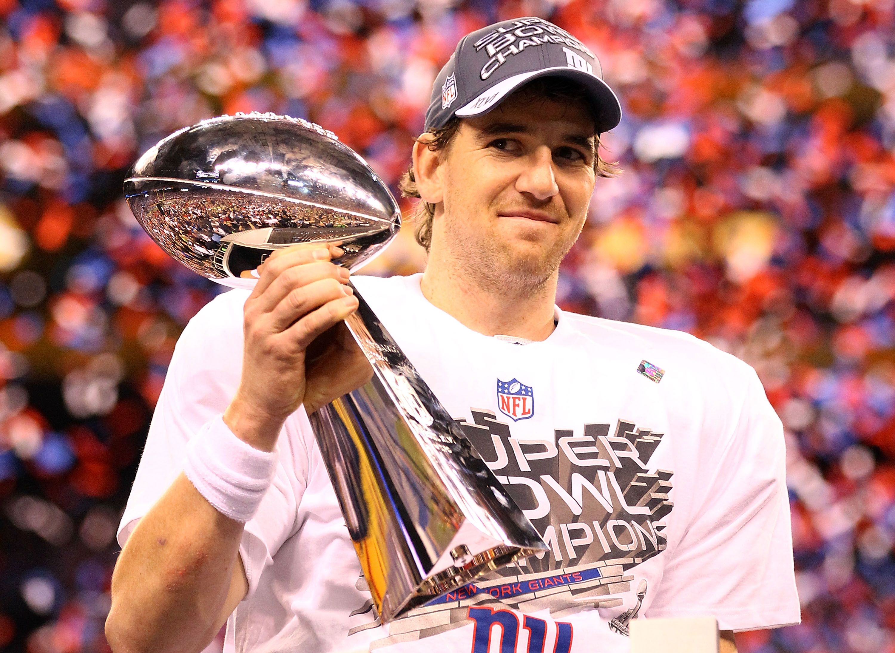 eli-manning-accused-of-cheating-collectors-in-memorabilia-scheme-cbs-news