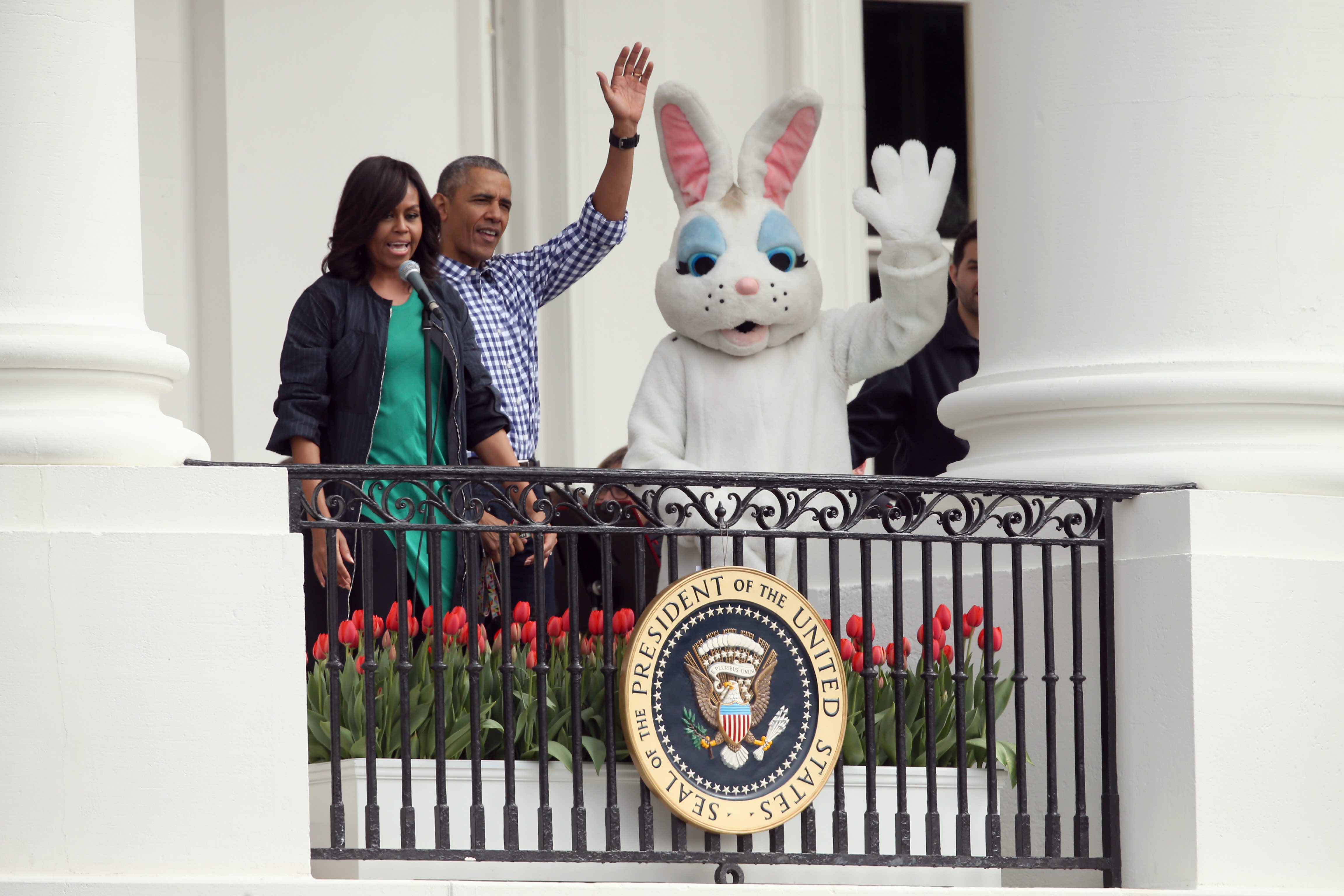 Obamas celebrate their final White House Easter Egg Roll CBS News