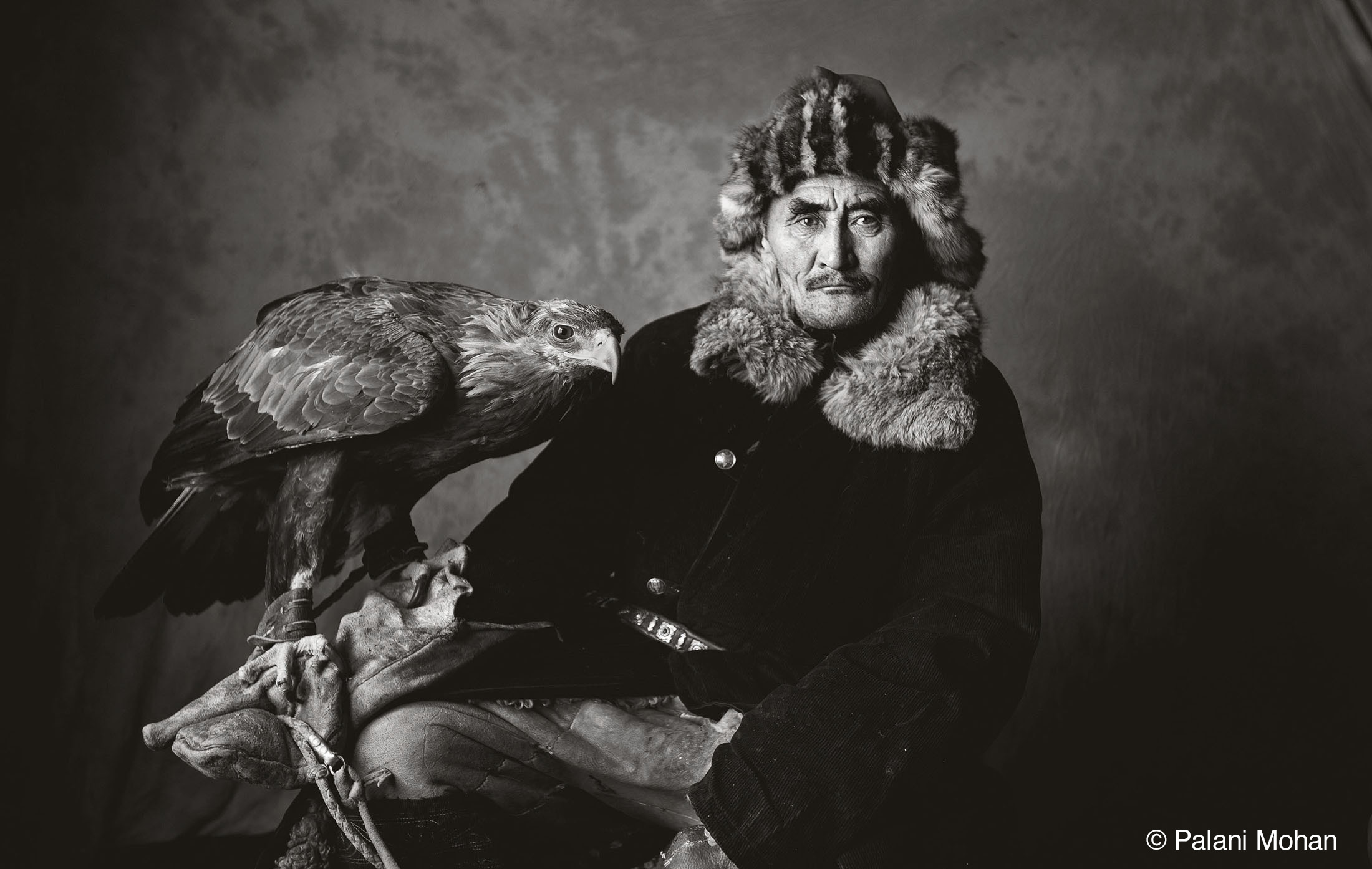 The Golden Eagle Hunters Of Mongolia Pictures Cbs News