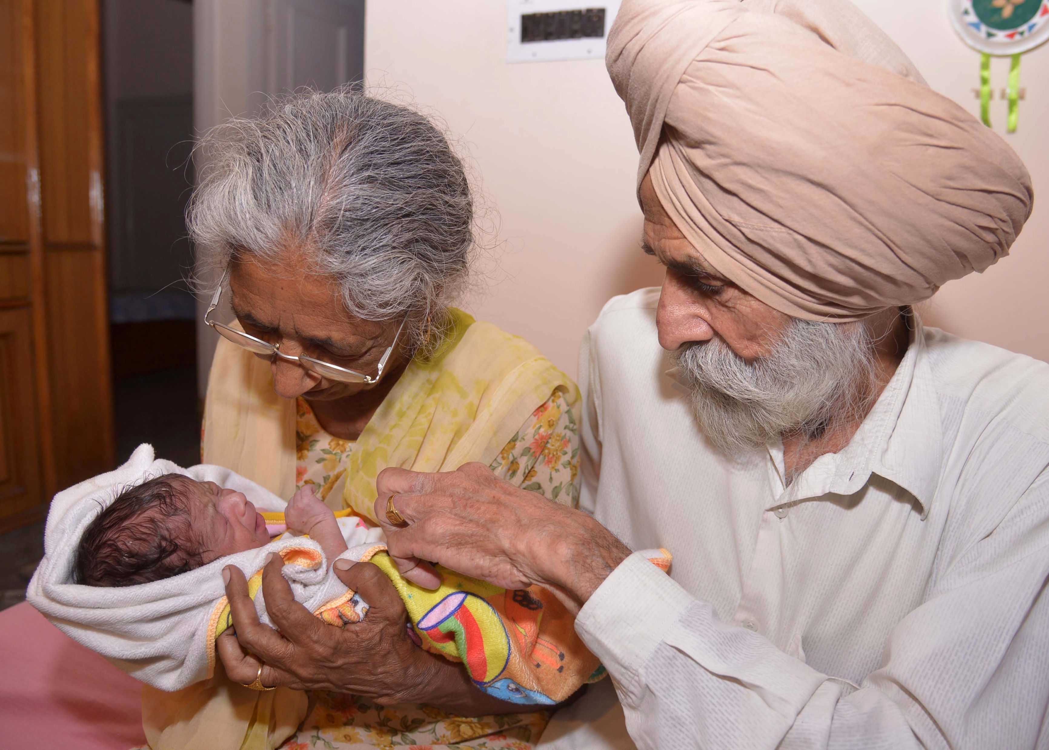 Pregnant Delivery Girl - Woman in her 70s may be oldest ever to give birth - CBS News