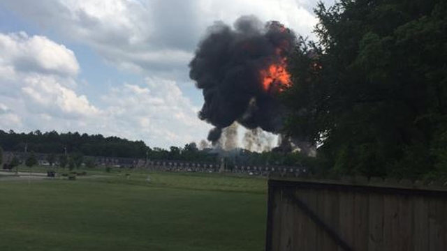 1 Dead After Blue Angels Jet Crashes In Tennessee Cbs News