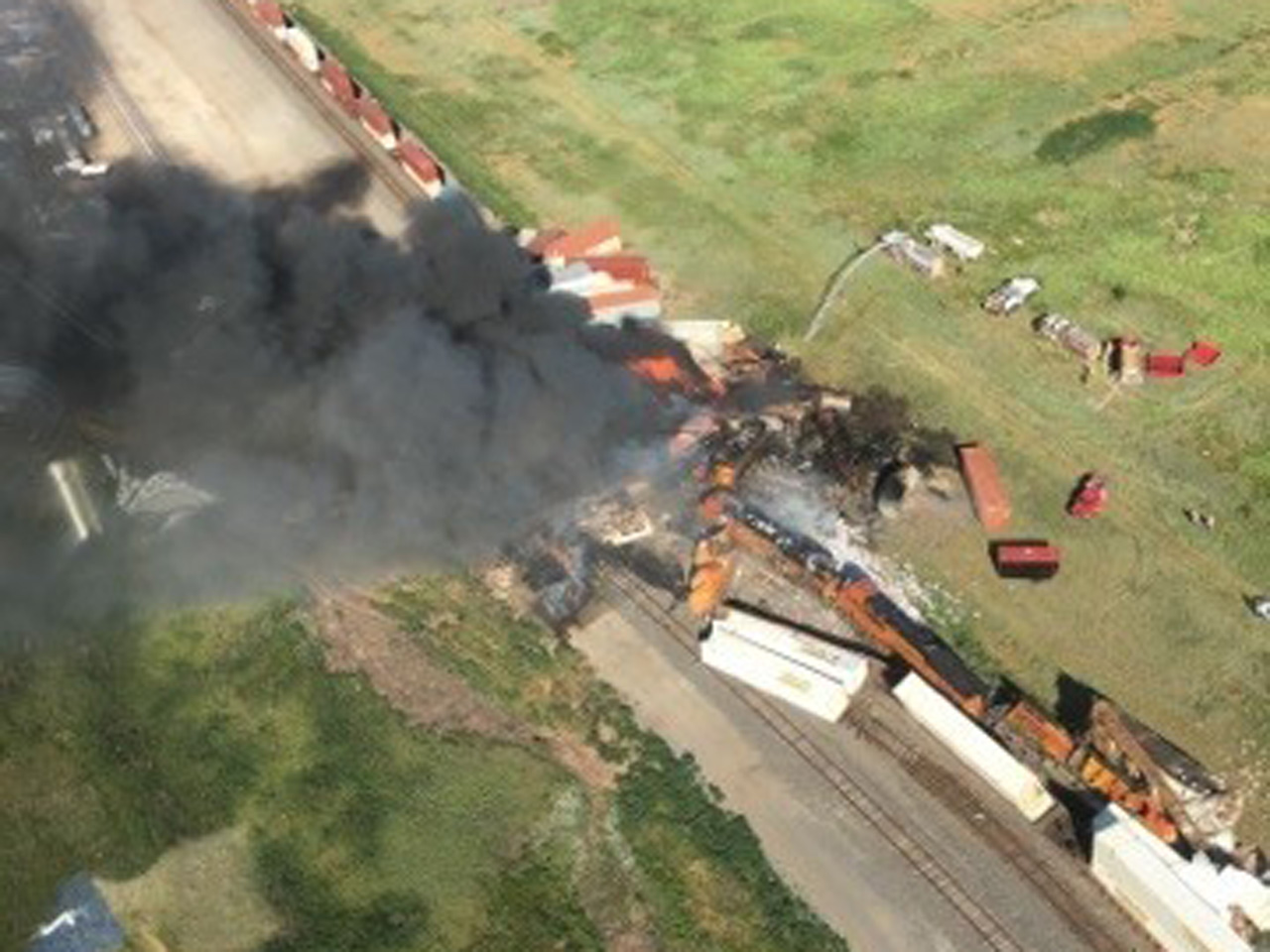 Two trains collide headon in Texas Panhandle CBS News