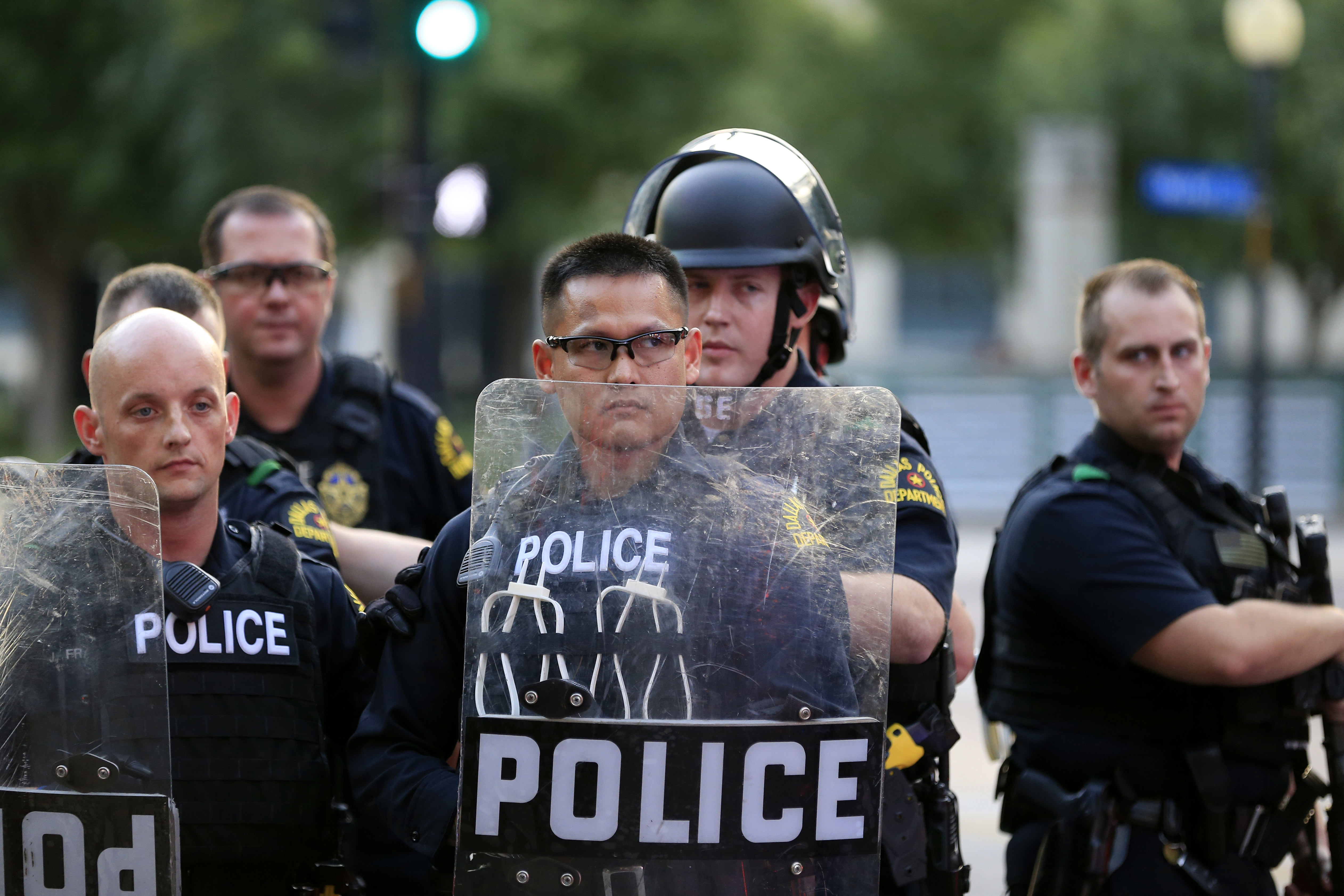 Dallas police squelch critics, questions about deadly attack on ...