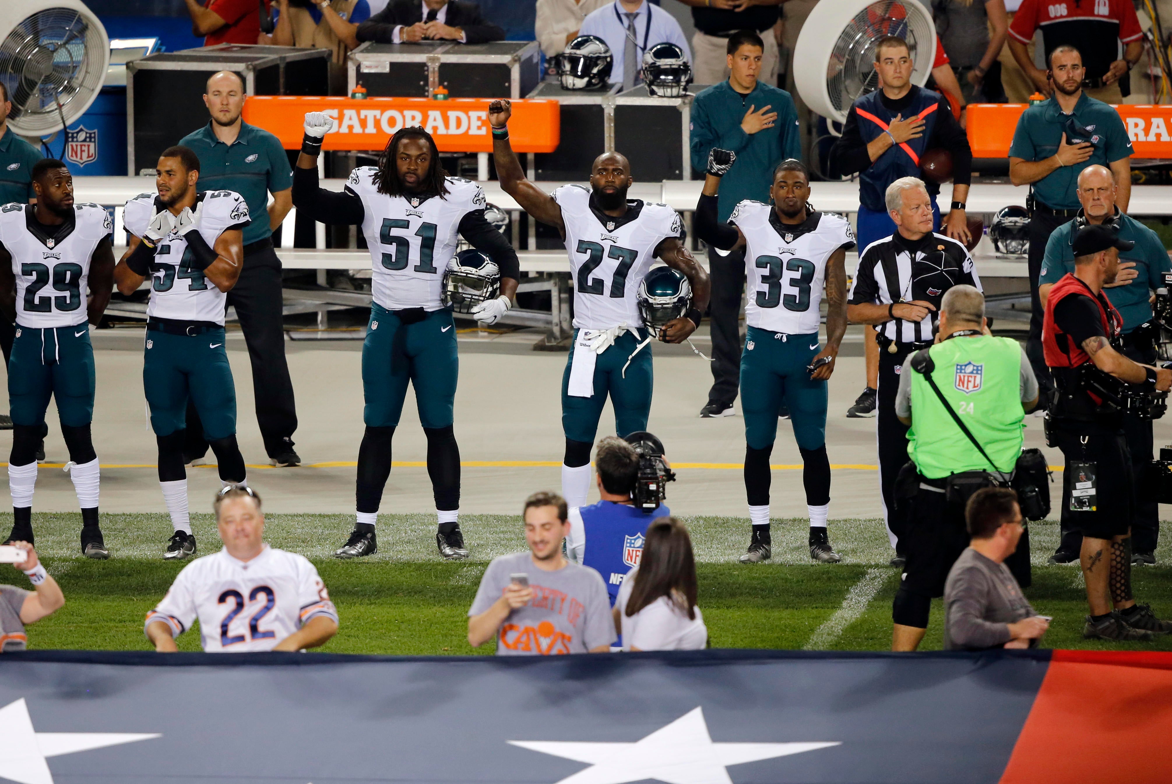 Eagles safety Malcolm Jenkins, teammates raise fist during national