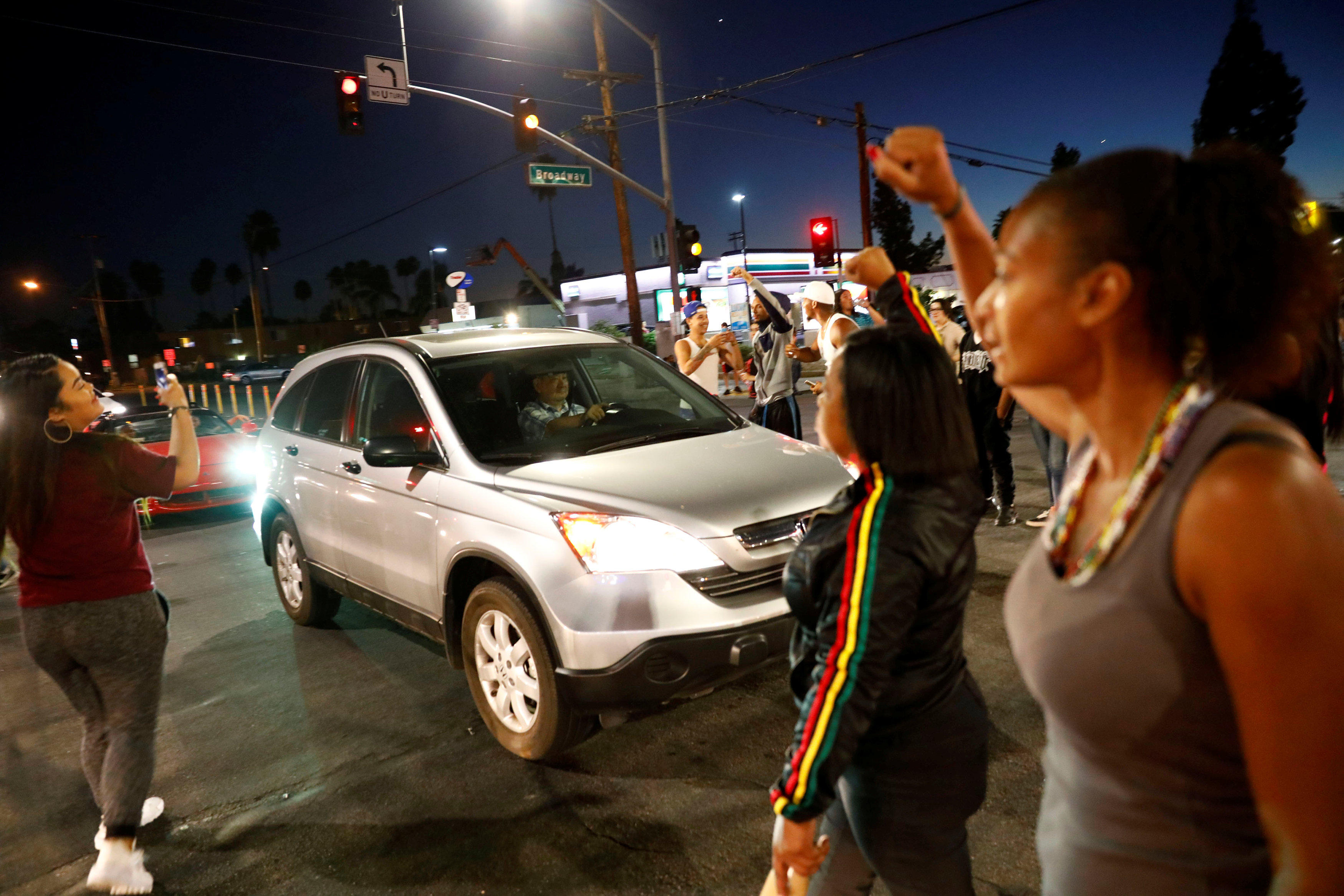 Protests over police shooting near San Diego grow more violent CBS News
