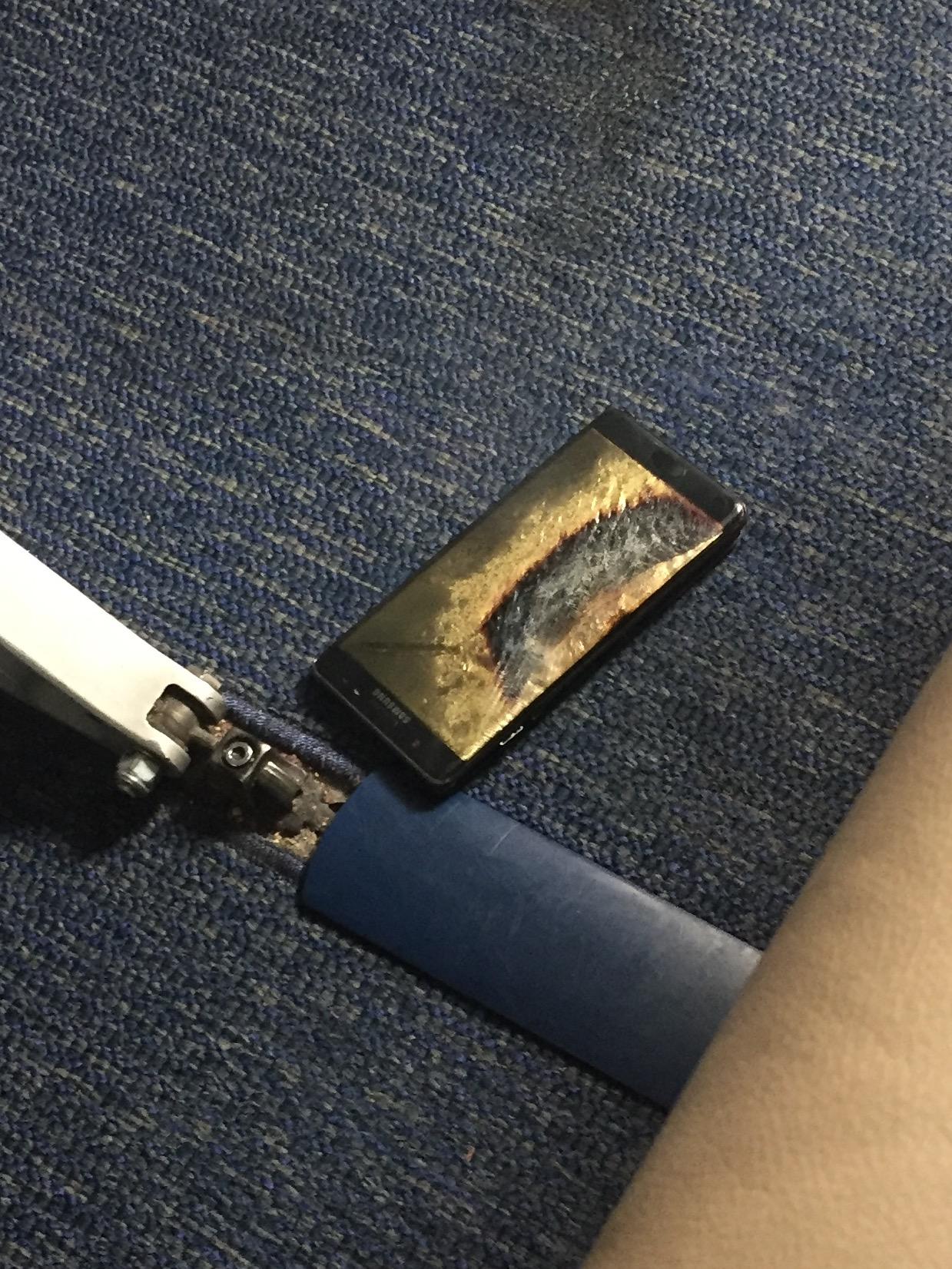 Samsung Galaxy Note 7 phone emits smoke, sets off scare on Southwest