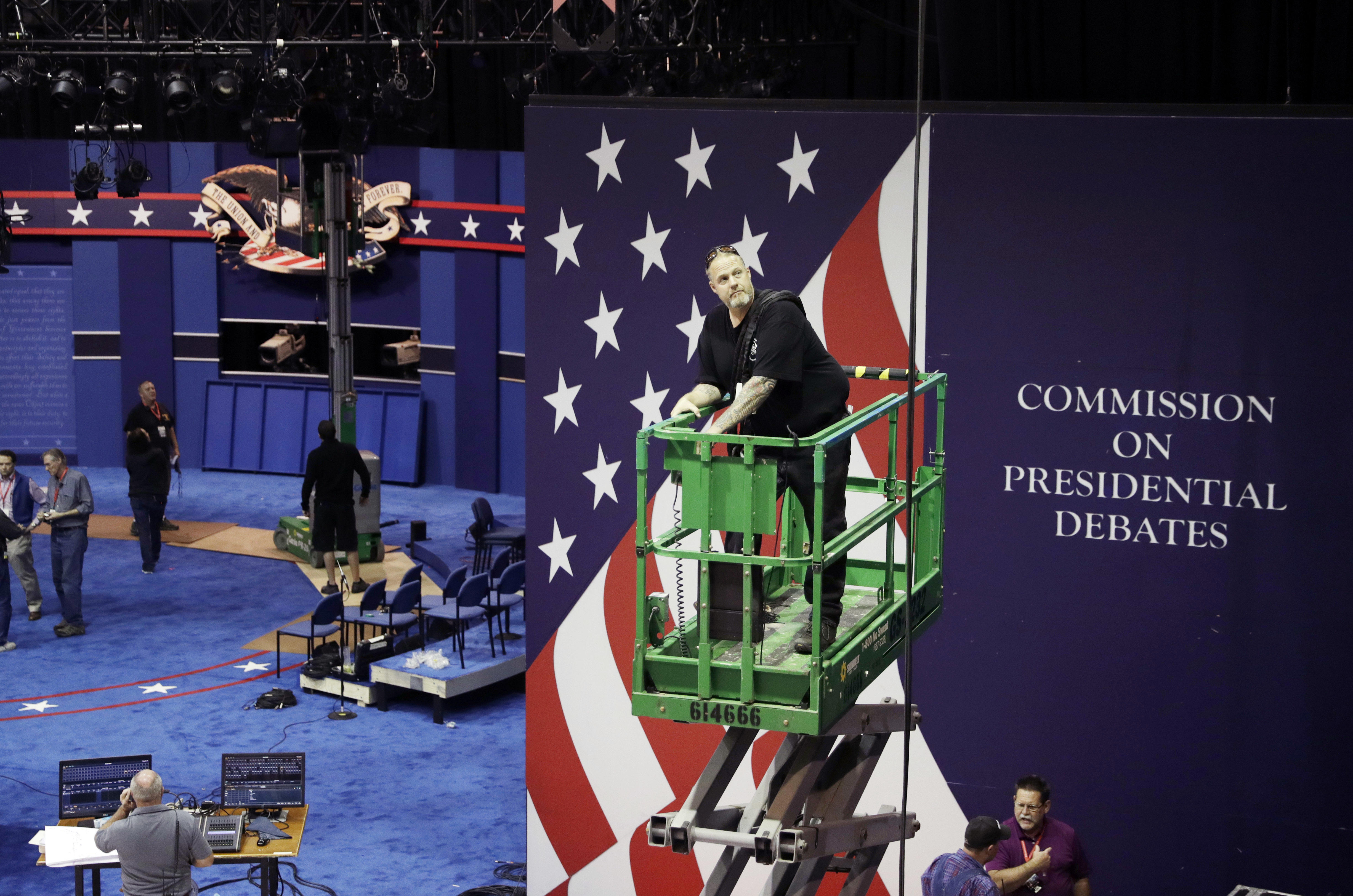 Second Presidential Debate 2016 Five Things To Watch Cbs News 