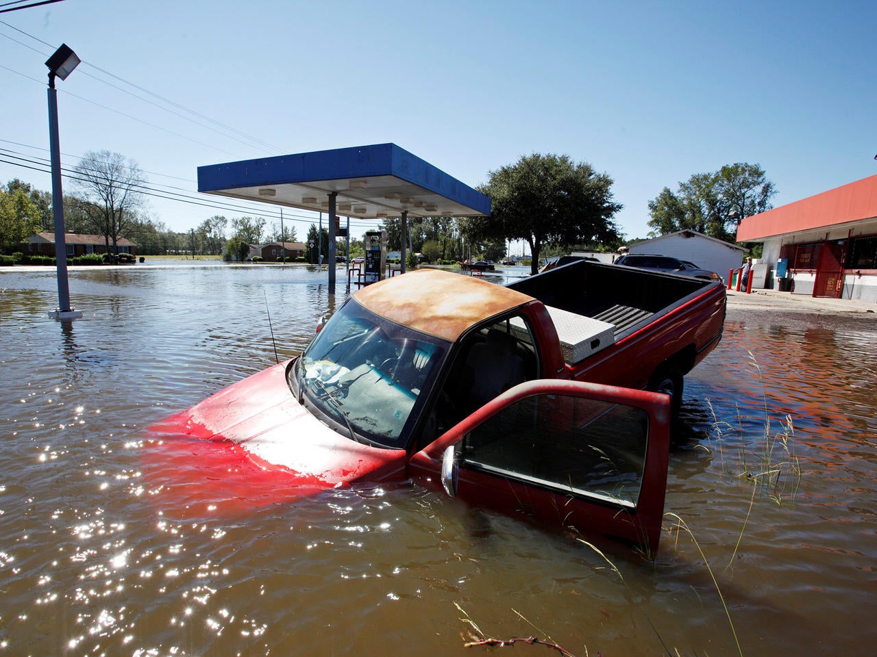 Matthew flooding kills at least 10, strands 1,500 in North Carolina alone CBS News