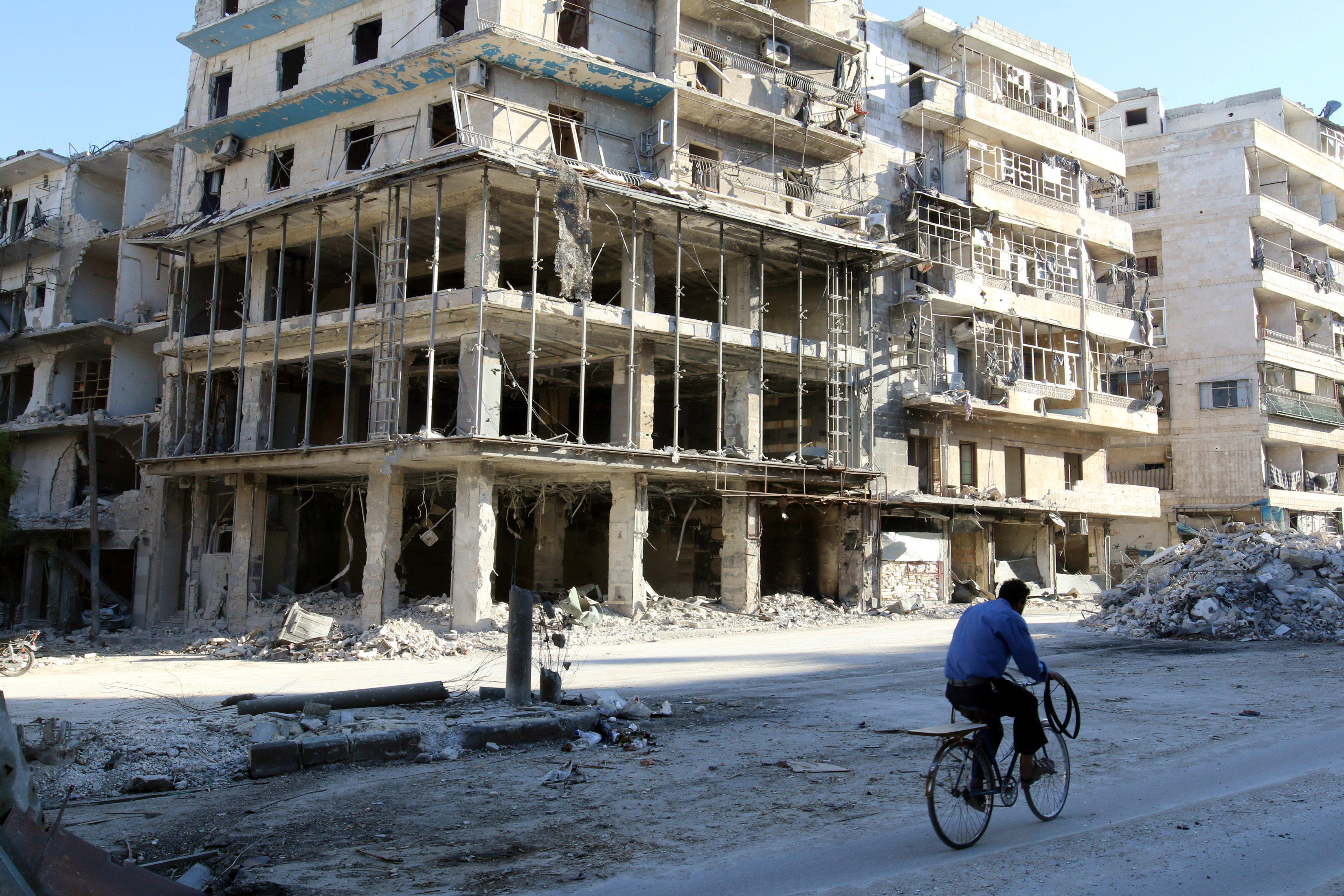 Once the jewel of Syria's rebellion, Aleppo now faces collapse CBS News