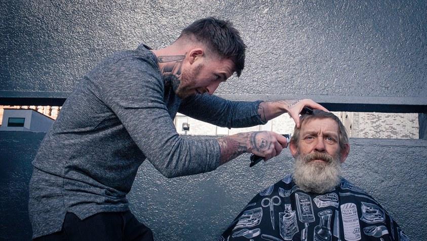 Meet The Barber Who Spends His Day Off Giving Haircuts To