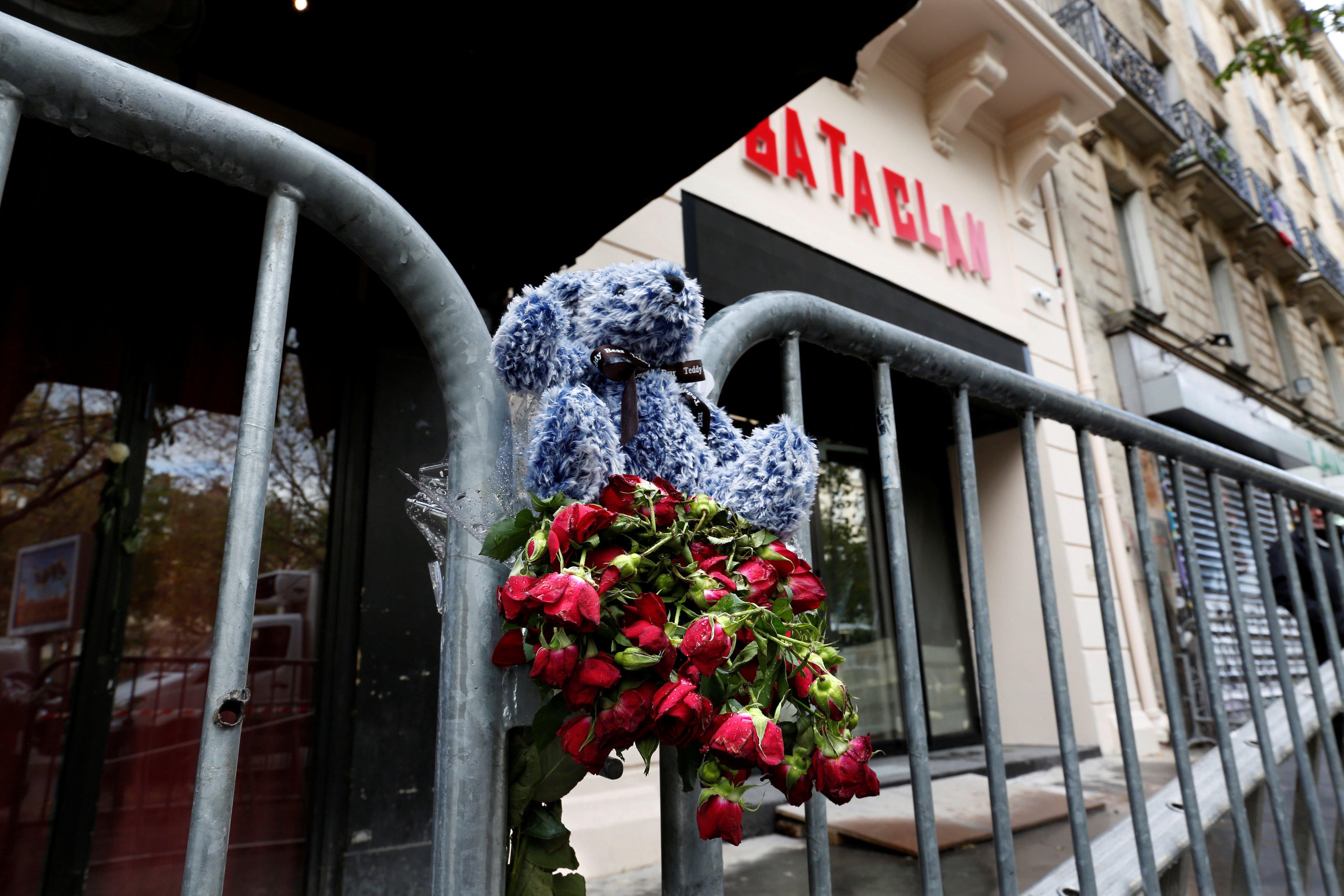 1 Year Later Paris Still Reeling From Deadly Terrorist Attack Cbs News