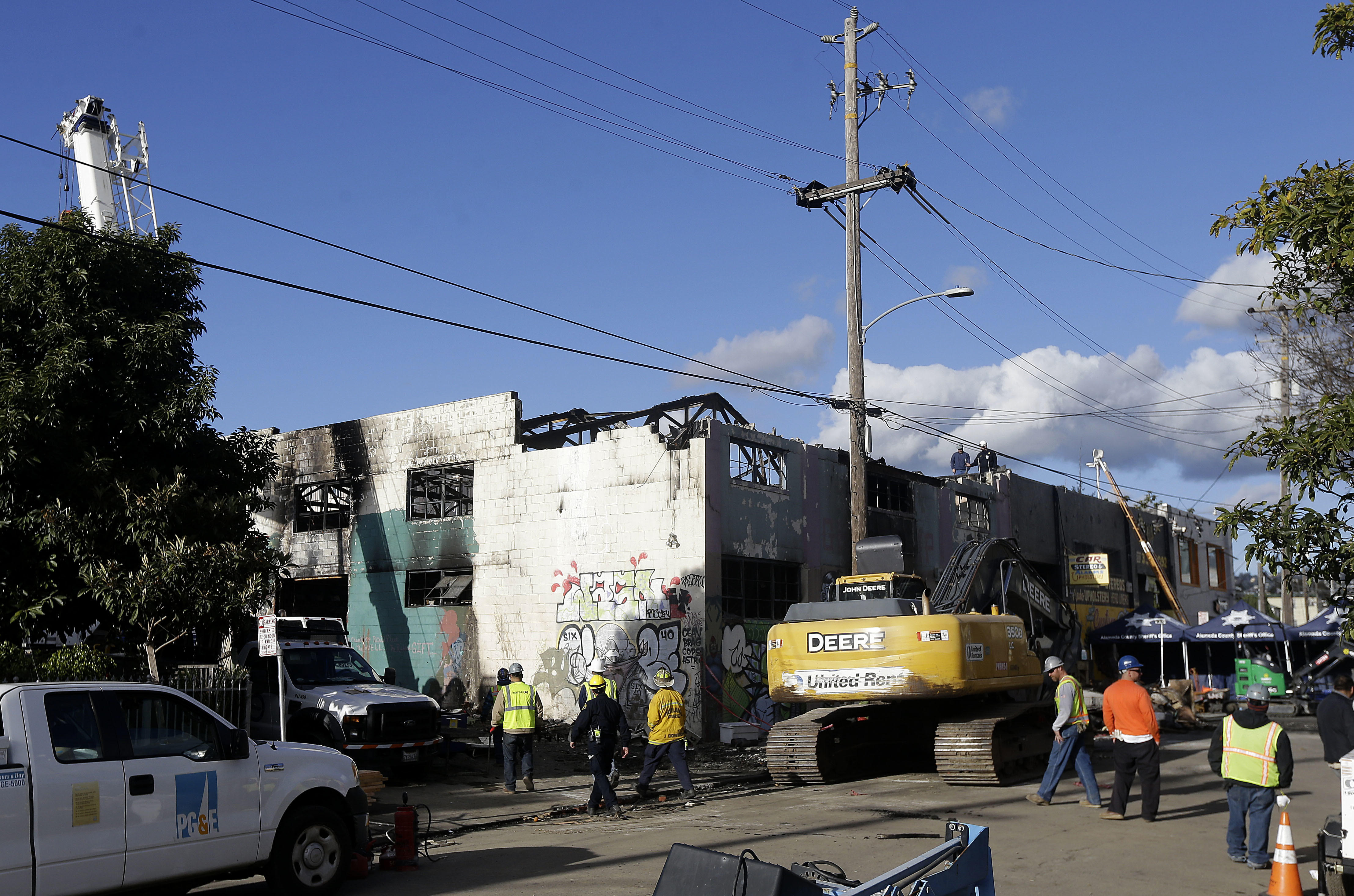 Oakland Ghost Ship Warehouse Fire Search Concludes After 4 Days Leaving Death Toll At 36 Cbs News