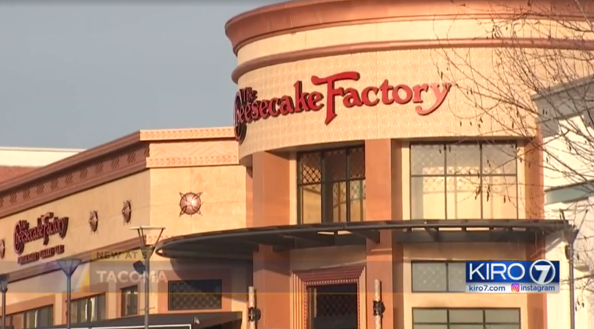Cheesecake Factory asks officers to leave for carrying