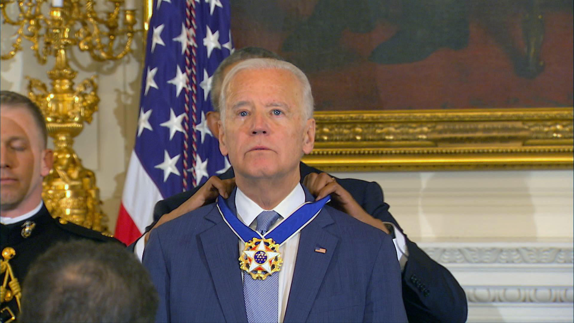 Joe Biden Awarded Medal Of Freedom By President Obama Cbs News 2803