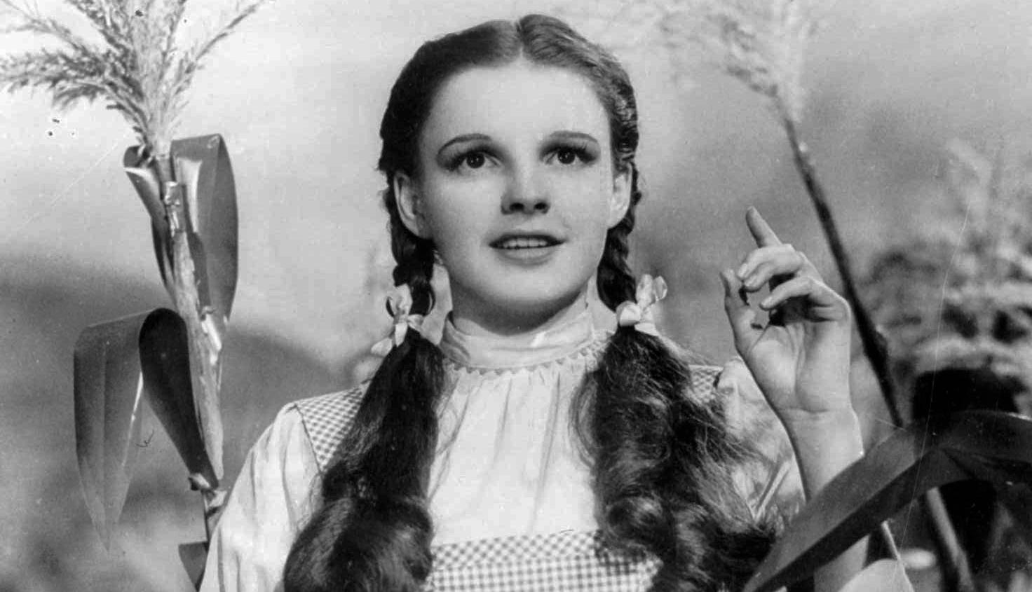 Judy Garland Was Allegedly Molested By Quot Wizard Of Oz Quot Munchkins Cbs News