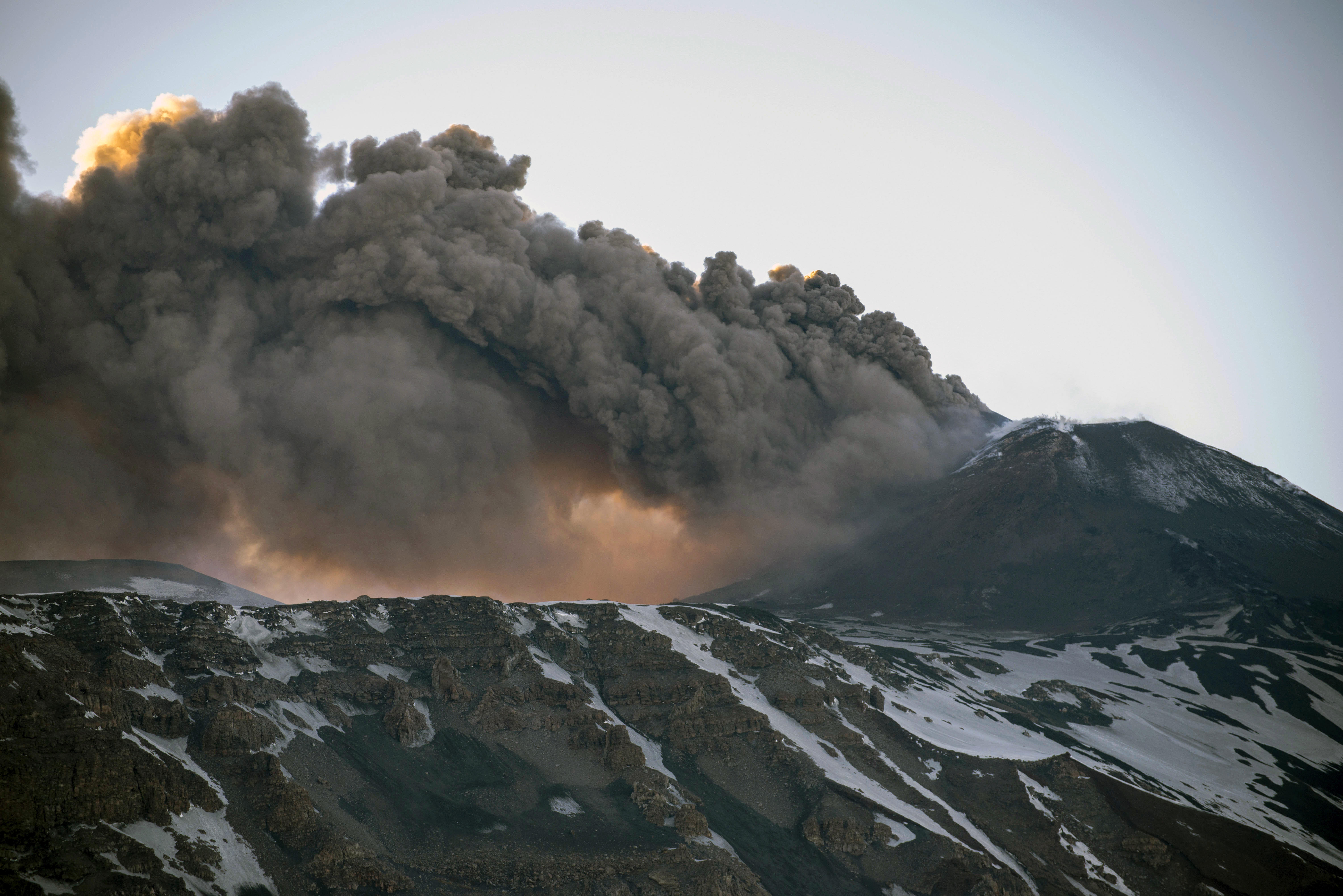 Dramatic video shows people fleeing violent eruption on Mount Etna