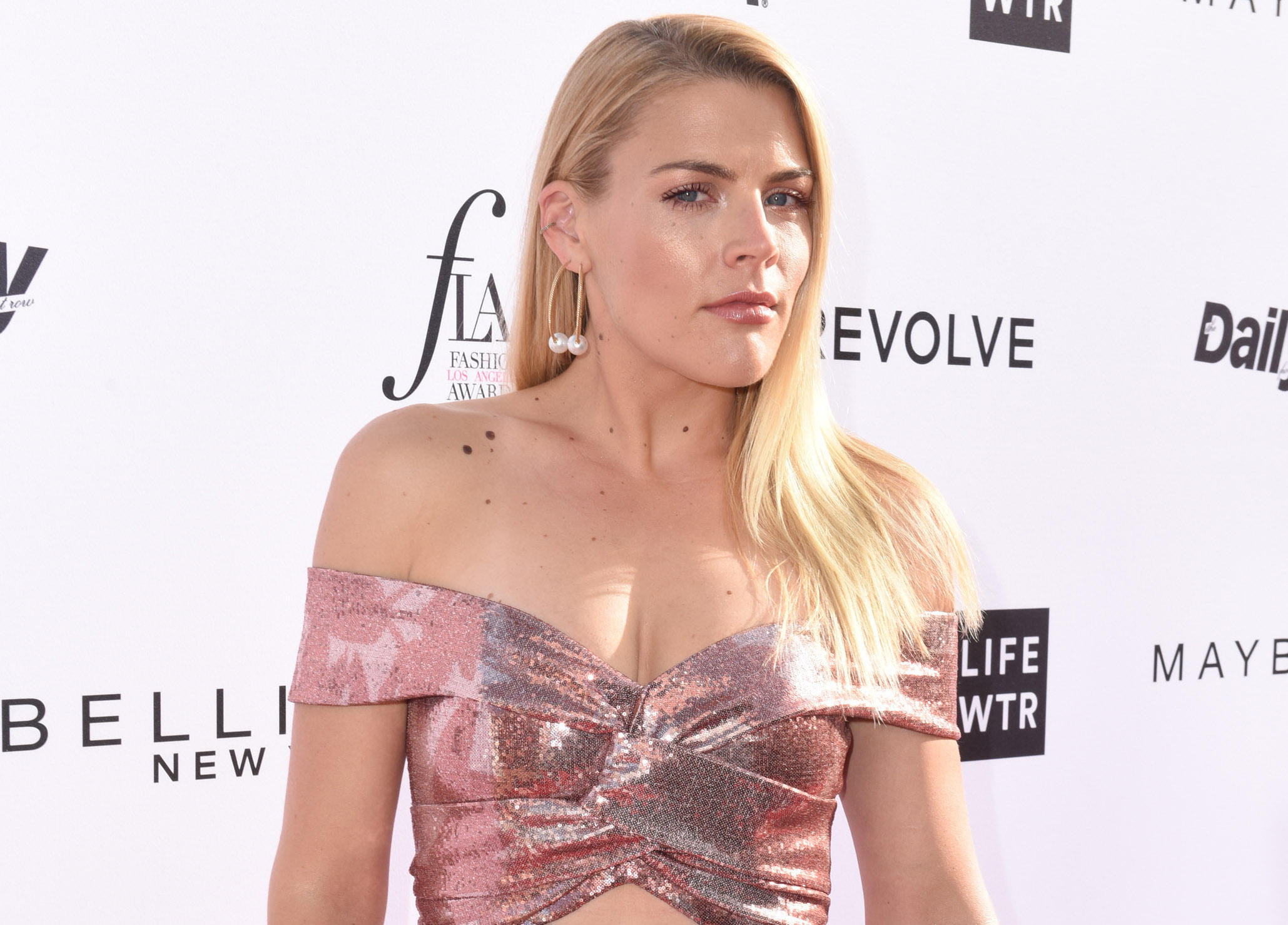 Busy Philipps I Ve Always Had Crazy Things Happen To Me Cbs News