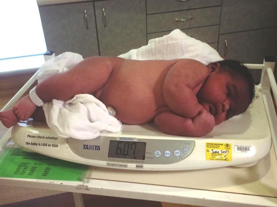 Woman Gives Birth To 13 pound Baby I Never Dreamed He d Be This Big 
