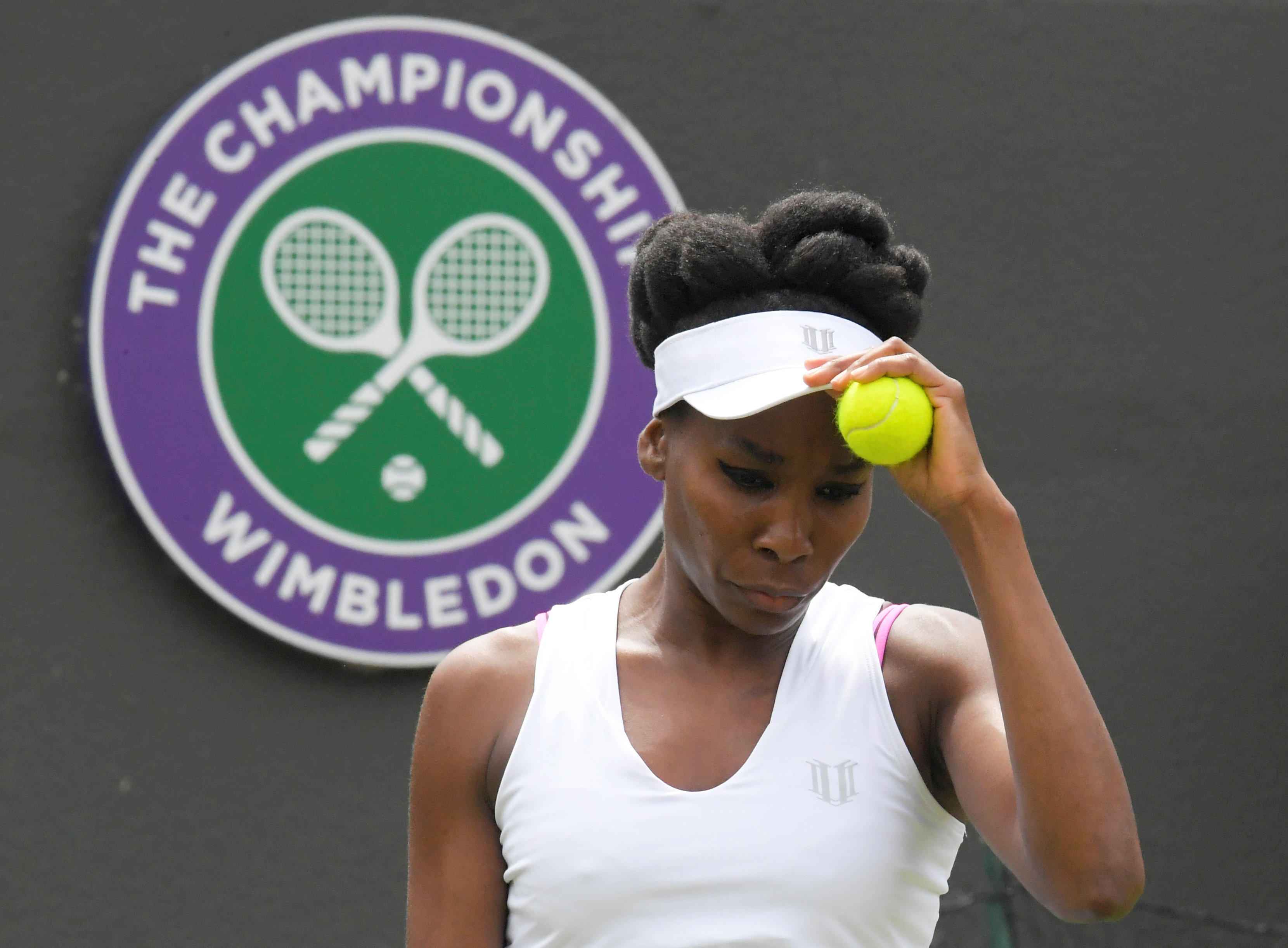 Venus Williams breaks down at Wimbledon over deadly crash CBS News