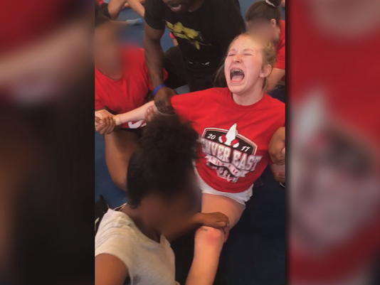 Mother Of Cheerleader Forced Into Splits Horrified Cbs News 5604