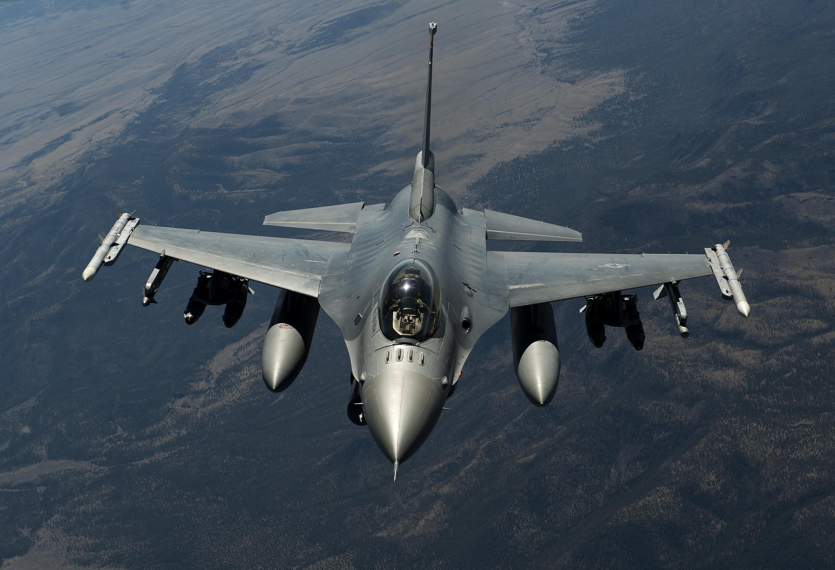 F 16 crashes in southeastern Arizona, officials say CBS News 