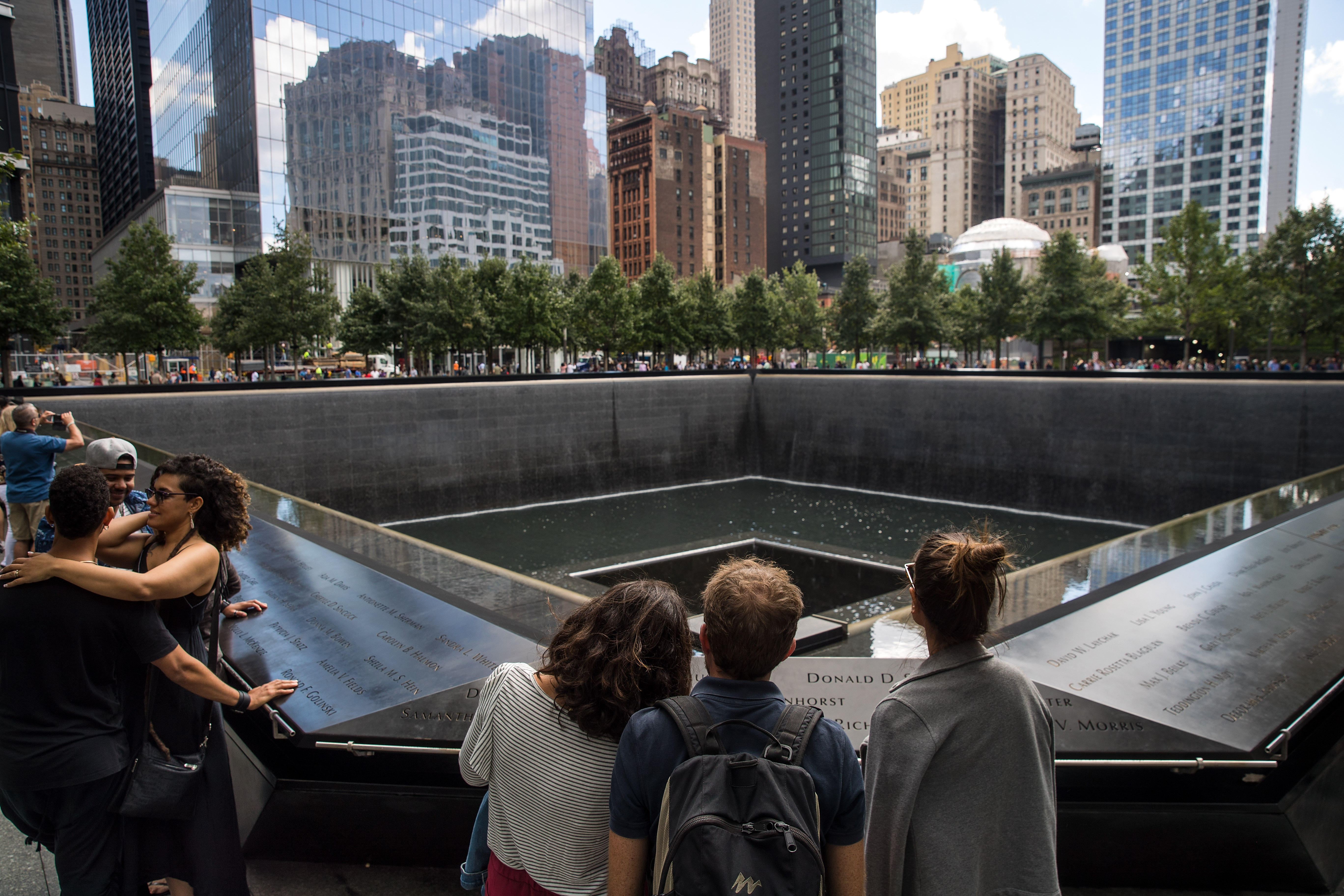 Ceremonies held at ground zero to commemorate 9/11 CBS News
