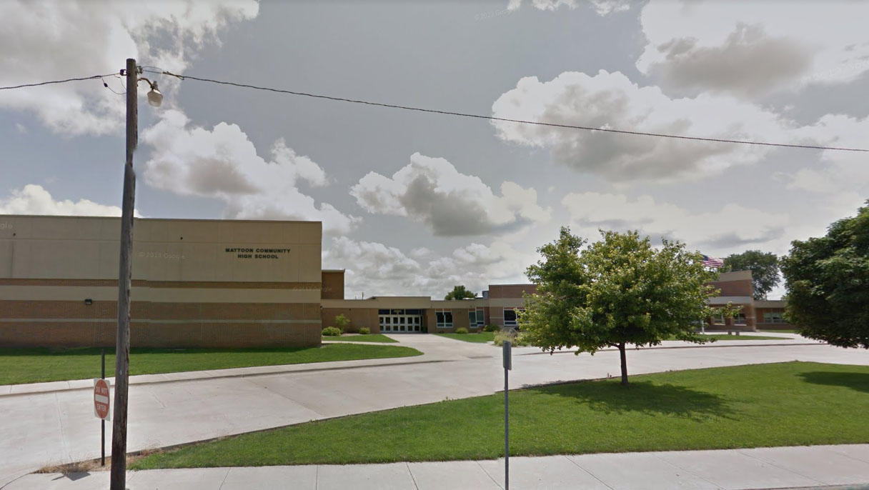 Cops: Student shot in cafeteria at Illinois' Mattoon High School ...